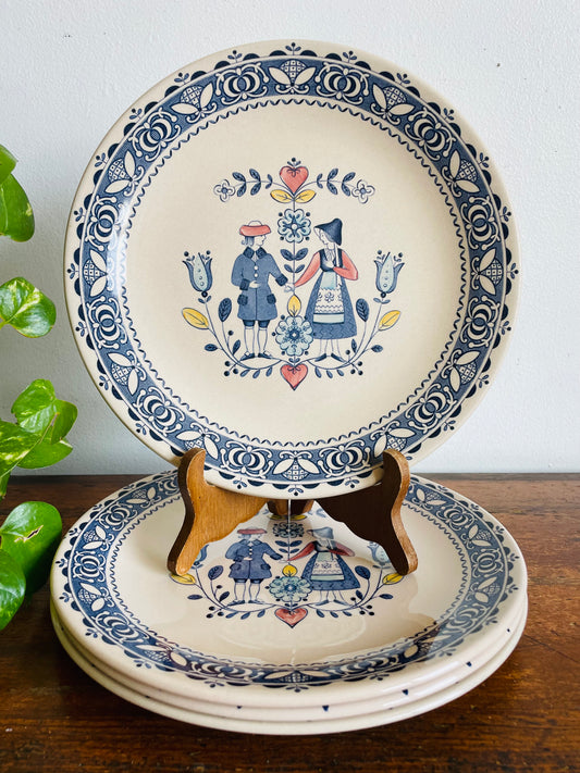 Vintage Johnson Brothers Hearts & Flowers Staffordshire England Old Granite Ironstone 10" Dinner Plate Dishes - Set of 4