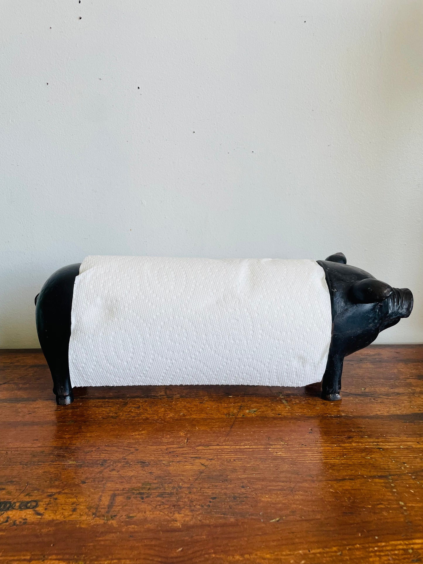Black Resin & Metal Pig Paper Towel Roll Holder Dispenser - Not Vintage / Still Cute!