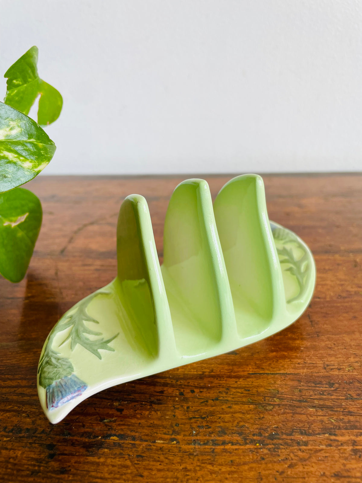 Vintage 1940s Pastel Green Royal Winton Grimwades 2-Slice Toast Rack Holder with Scottish Thistle Flower Design - Made in England - Also Great for Holding Photos, Mail, Postcards, Etc.