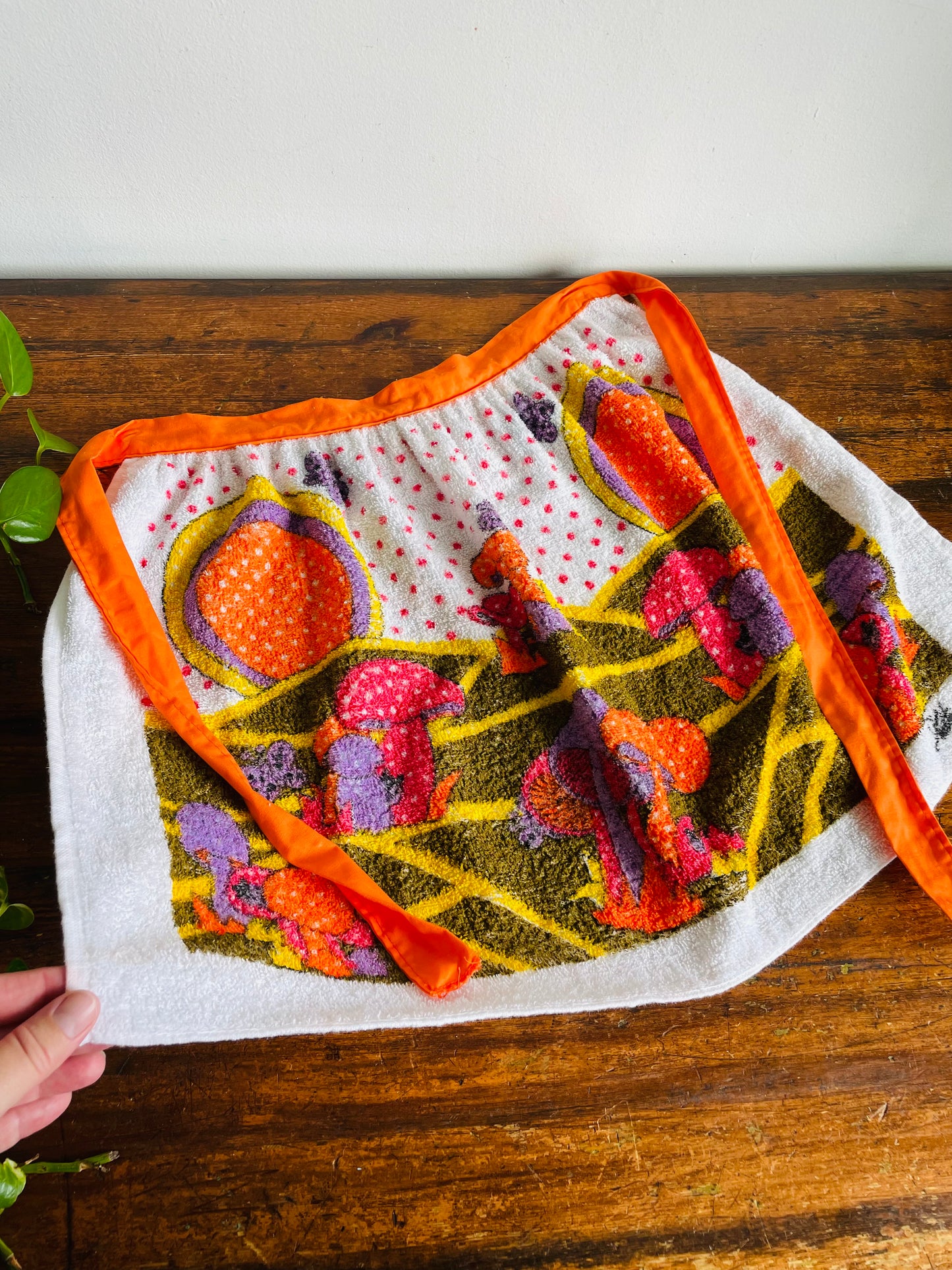 Vintage Kathaway Towel 100% Cotton Apron with Vibrant & Bright Mushroom Graphics - Made in Canada