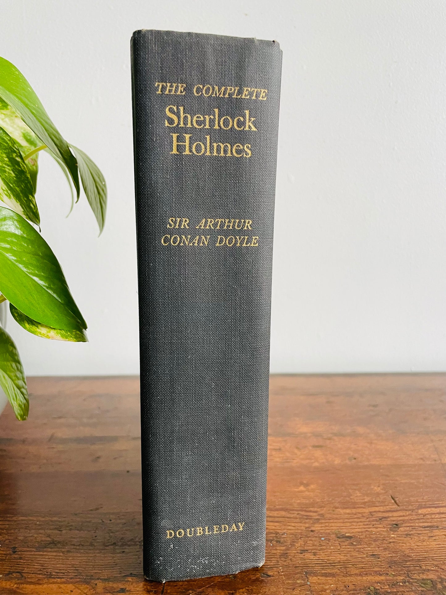 The Complete Sherlock Holmes by Sir Arthur Conan Doyle Clothbound Hardcover Book (1930)