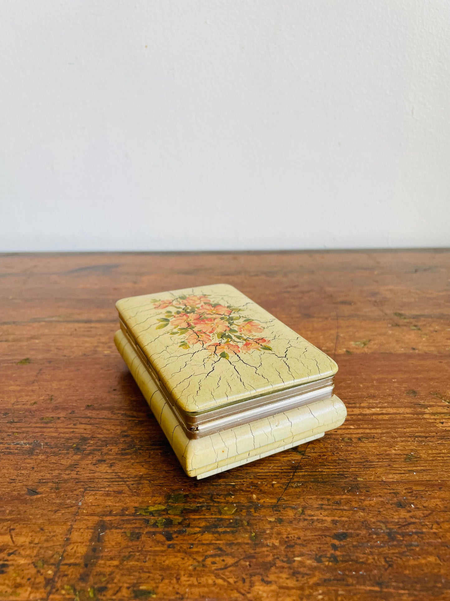 Vintage Crackled Cream Jewellery Trinket Box with Hinged Lid & Pink Flower Design