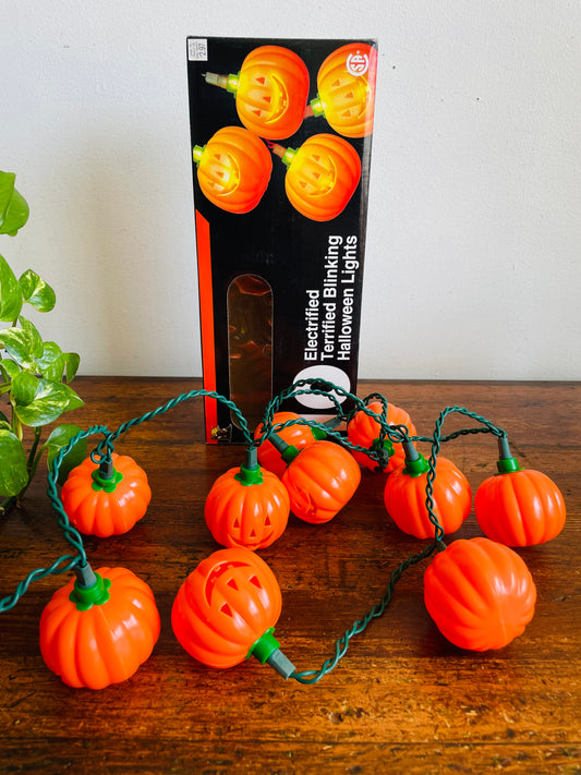 Vintage Electrified Terrified Blinking Halloween String Lights - 10 Smiling Jack-o-Lantern Pumpkins in Box - Tested / Work!