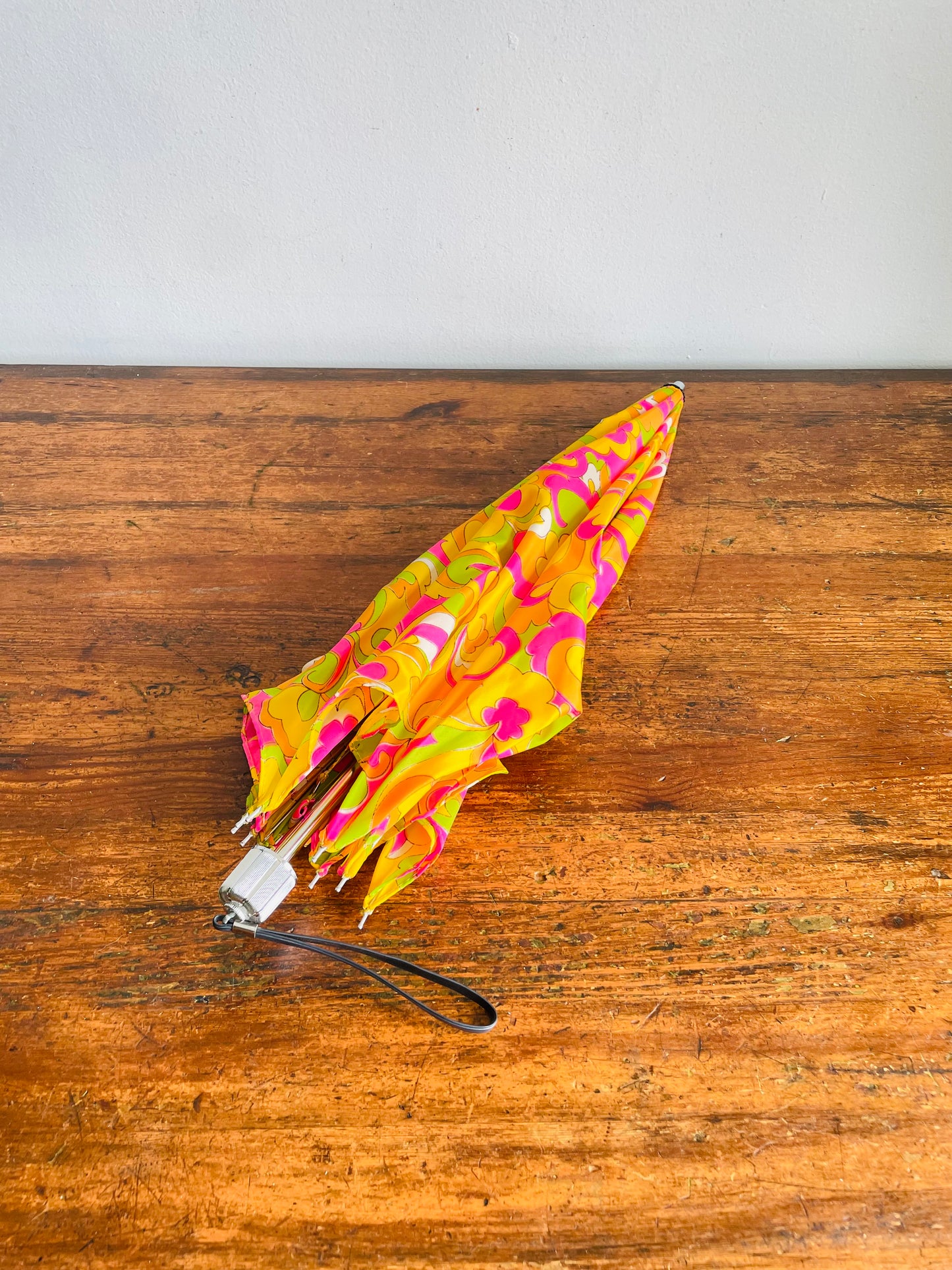 Vintage 1960s Bright, Groovy & Psychedelic Parasol Rain Umbrella - 100% Nylon - Japanese Writing on Tag