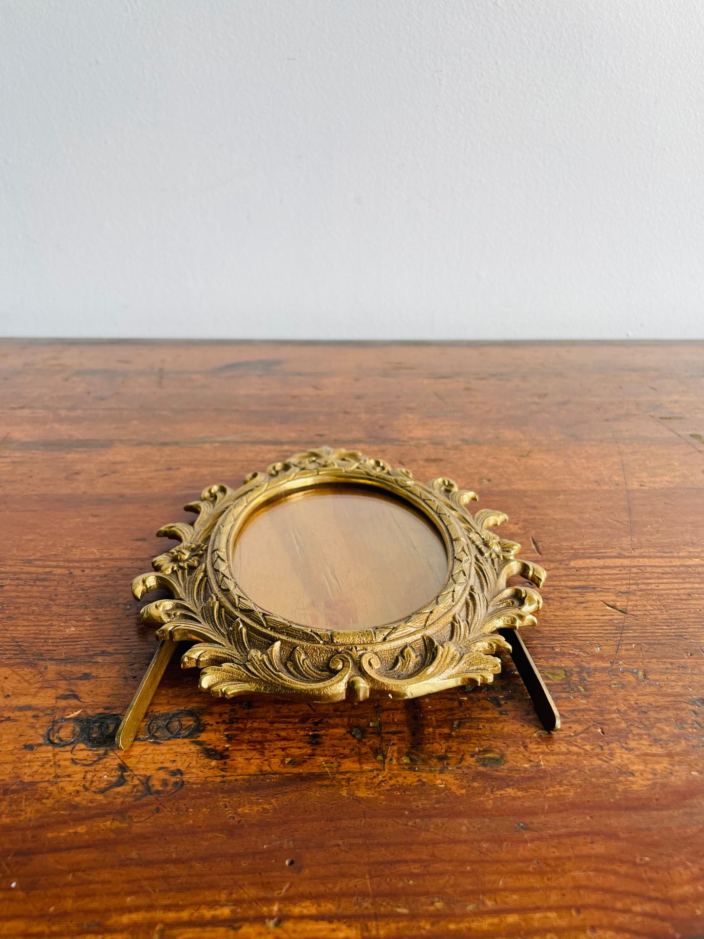 Heavy Brass Oval Picture Frame with Easel Prop Backing & Ornate Floral Filigree Design