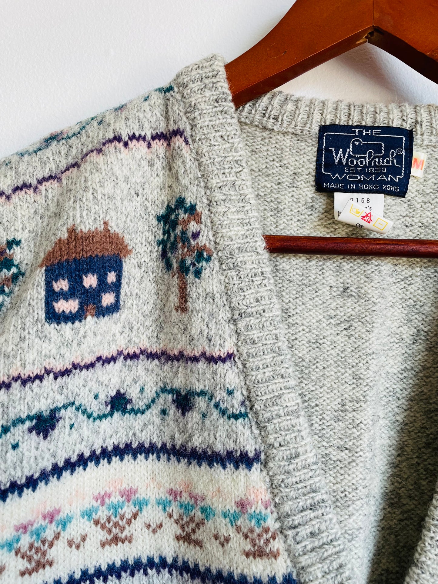 The Woolrich Woman 85% Wool Button Up Vest With Adorable House & Bird Design - Size Medium - Made in British Hong Kong