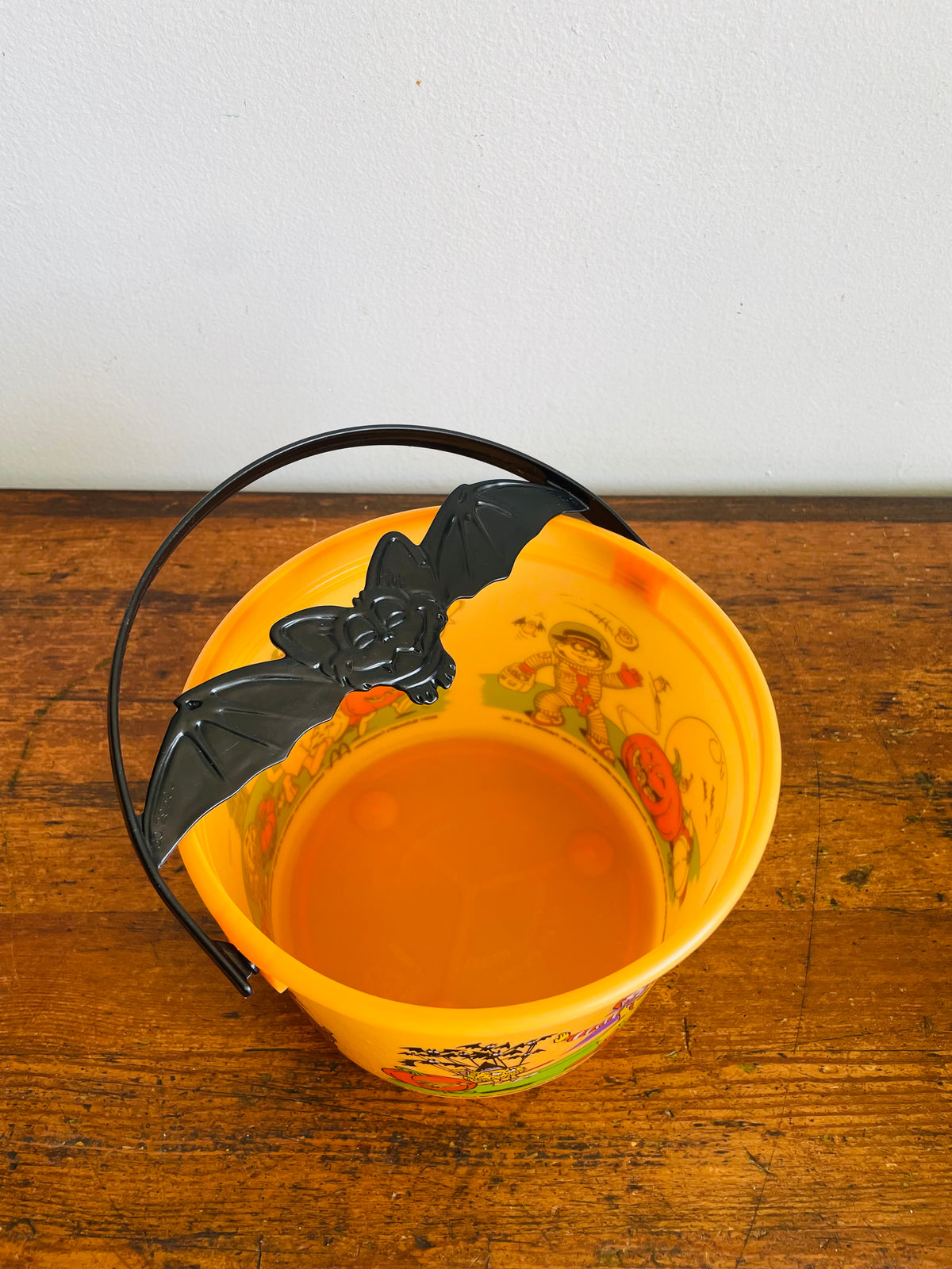 Vintage 2001 McDonald's Orange Plastic Trick or Treat Halloween Bucket with Bat Handle #1