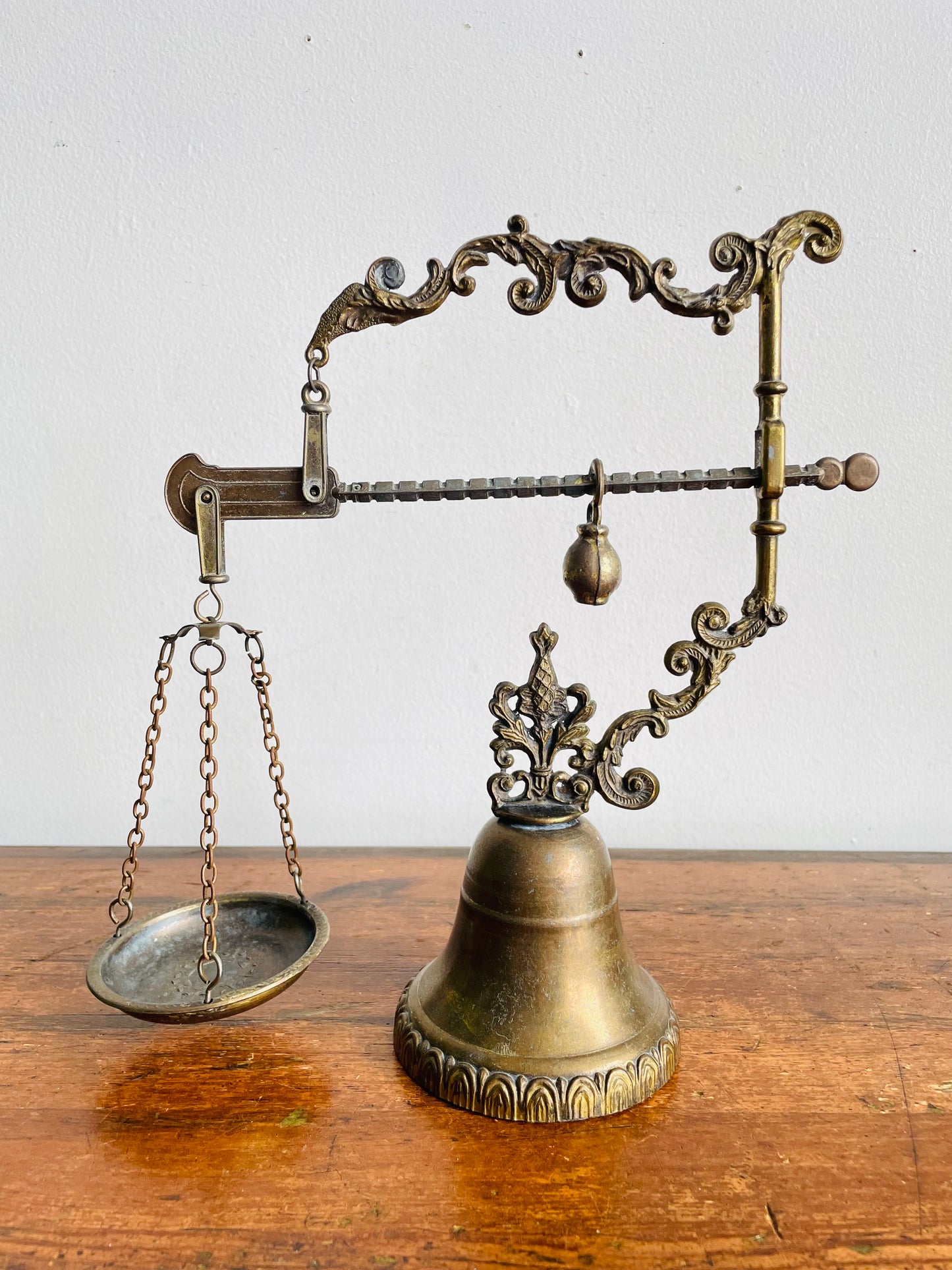 Vintage Ornate Tabletop Brass Tuscan / Roman-Style / Neo-Classical Balance Scale - Apothecary Library Shelf Decor