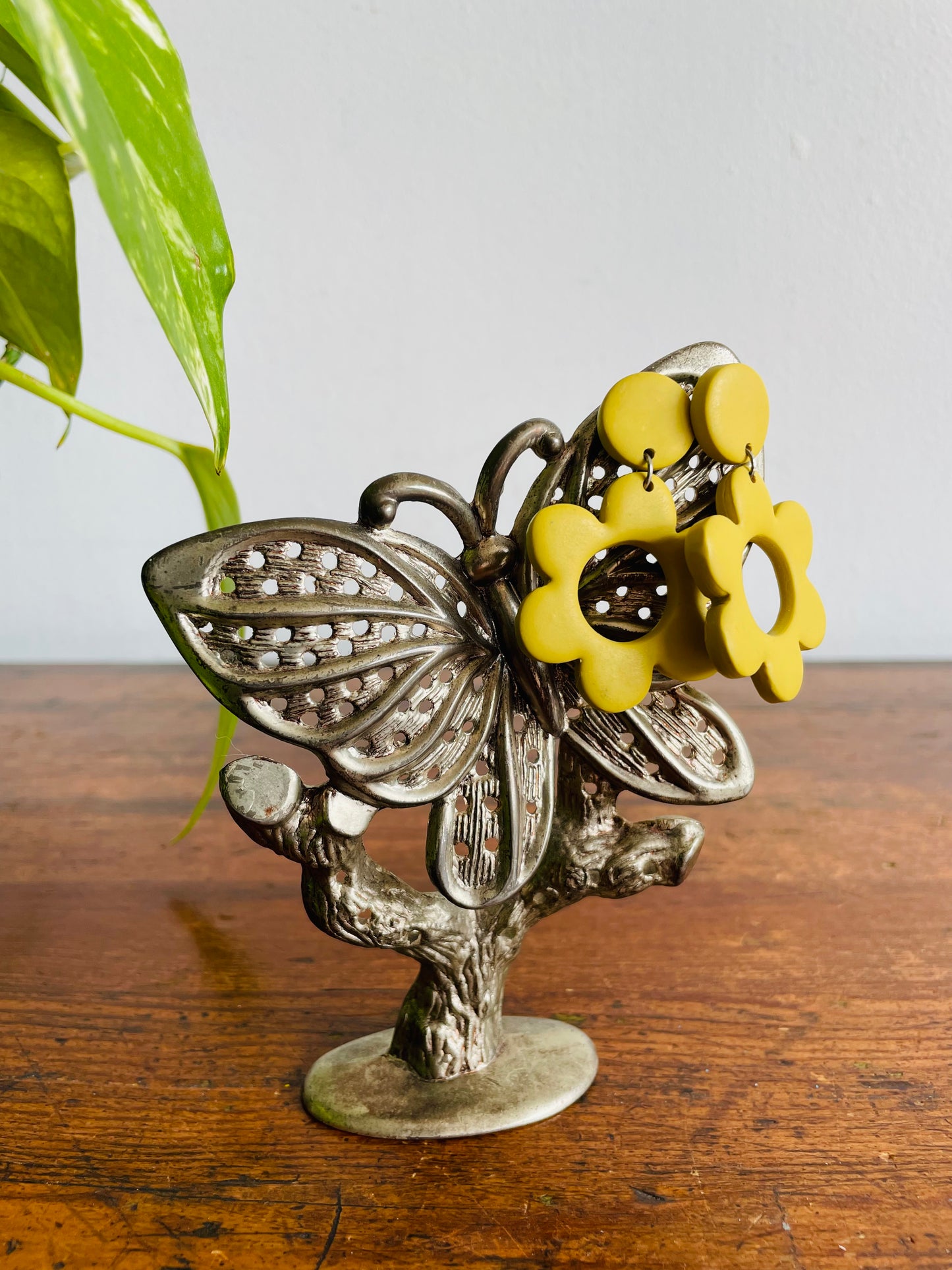 Silver Plated Zinc Earring Holder with Butterfly on Branch