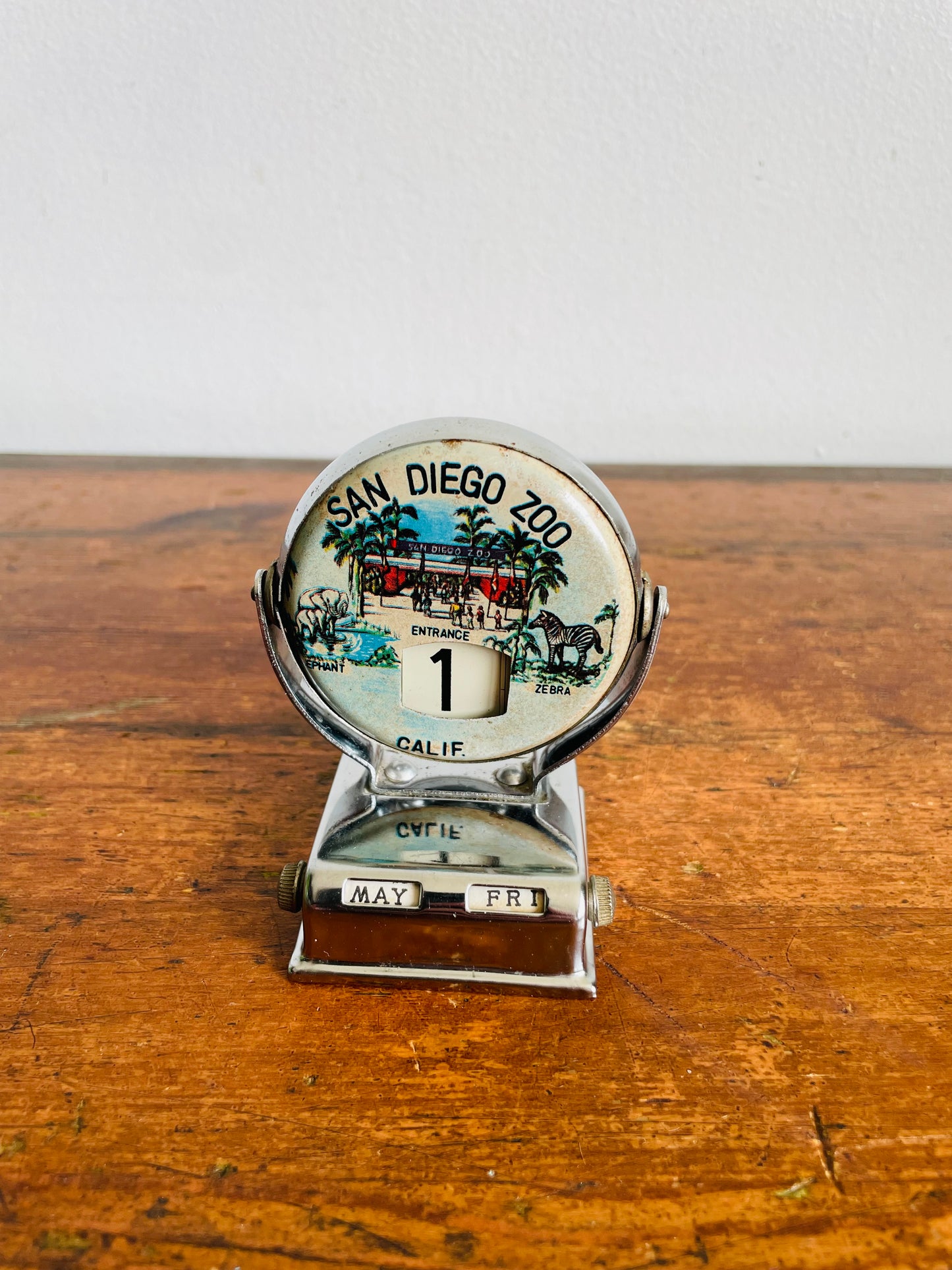 Vintage Mechanical Perpetual Flip Calendar - San Diego Zoo, California Souvenir - Flip to Change the Day & Month!