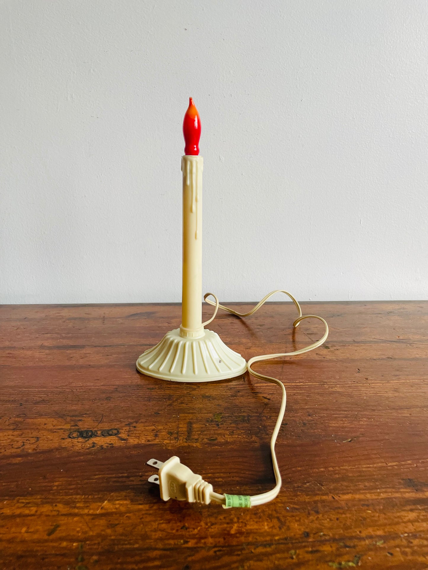 Christmas Window Candolier Electric Candle with Red Flame