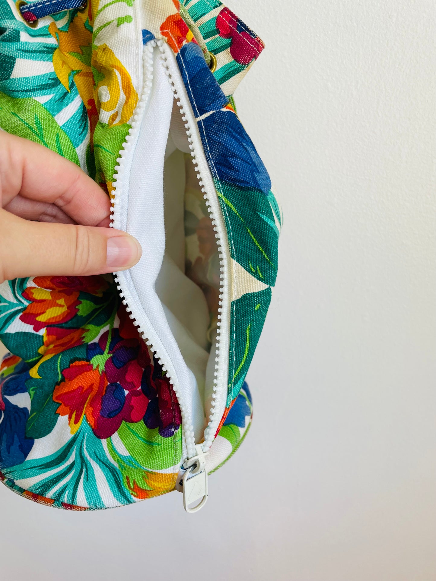 Tropical & Bright Liz Claiborne Accessories 100% Cotton Drawstring Bucket Pouch Purse with Multiple Compartments