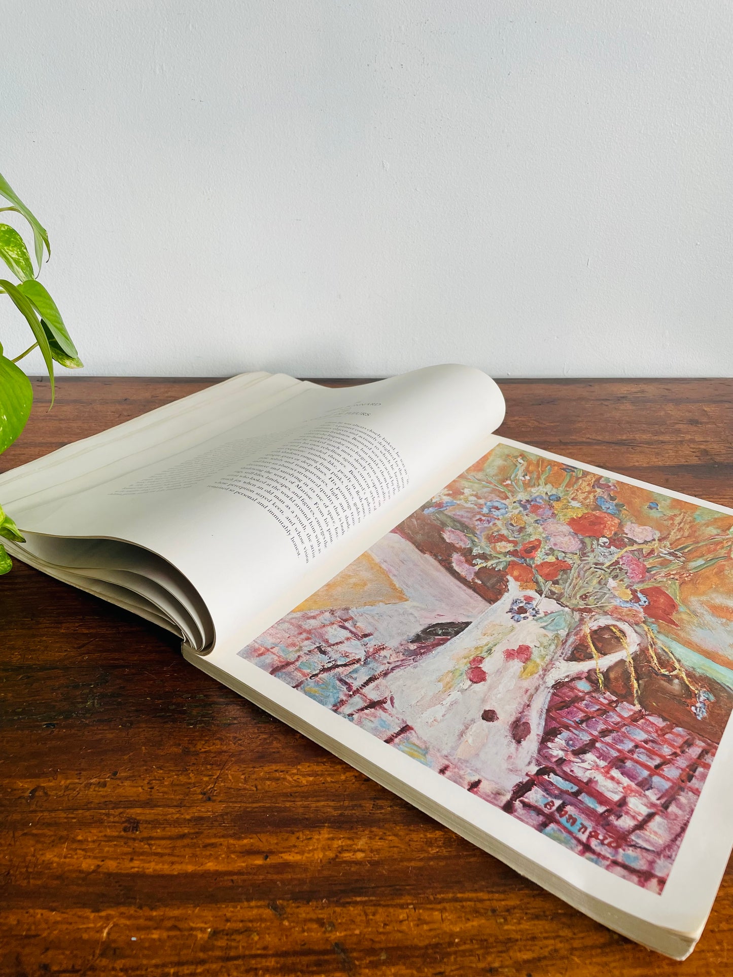 100 of the World's Most Beautiful Paintings Book (1966)  - Perforated Pages with Full-Size Art Prints You Can Remove