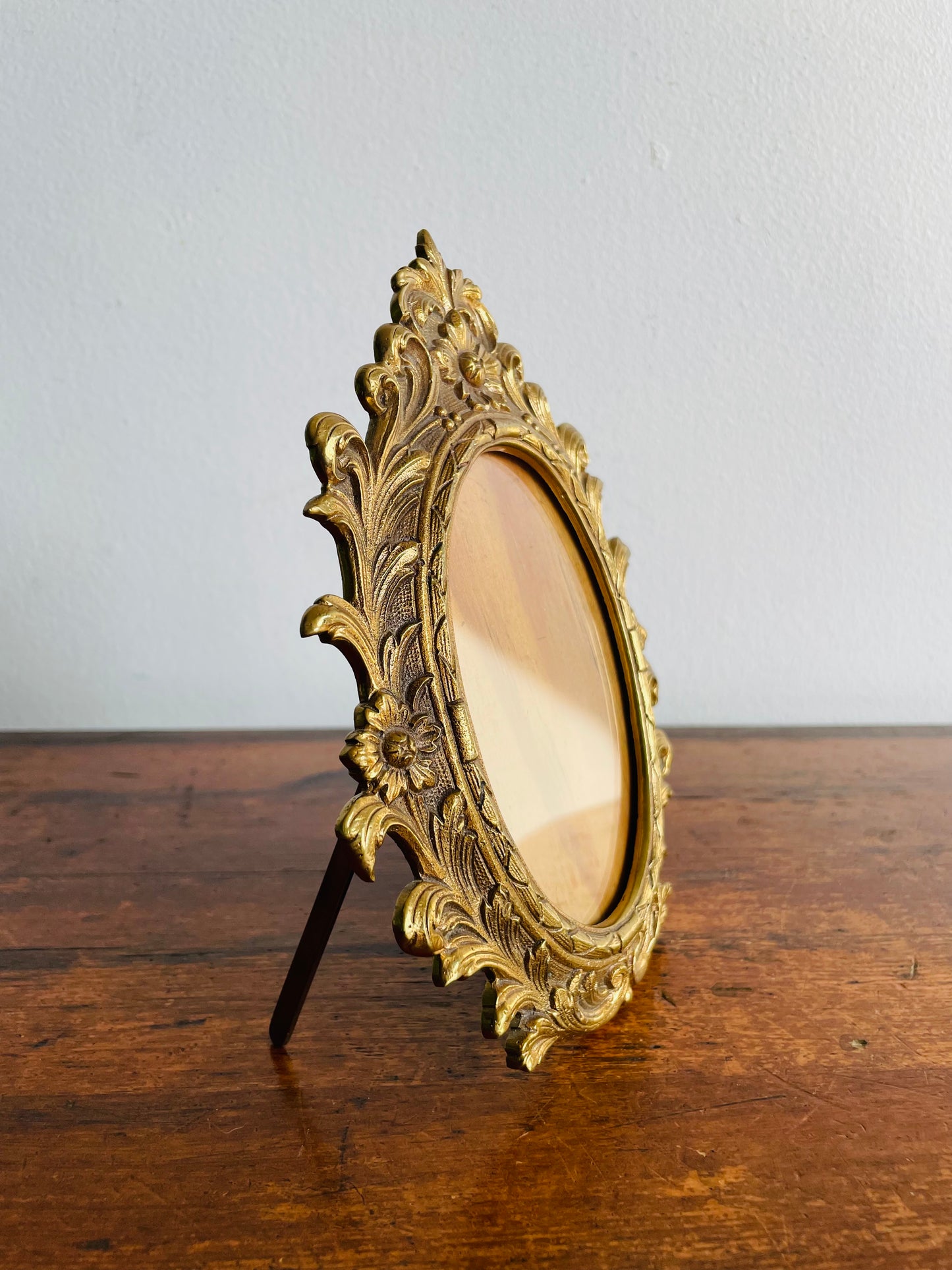 Heavy Brass Oval Picture Frame with Easel Prop Backing & Ornate Floral Filigree Design