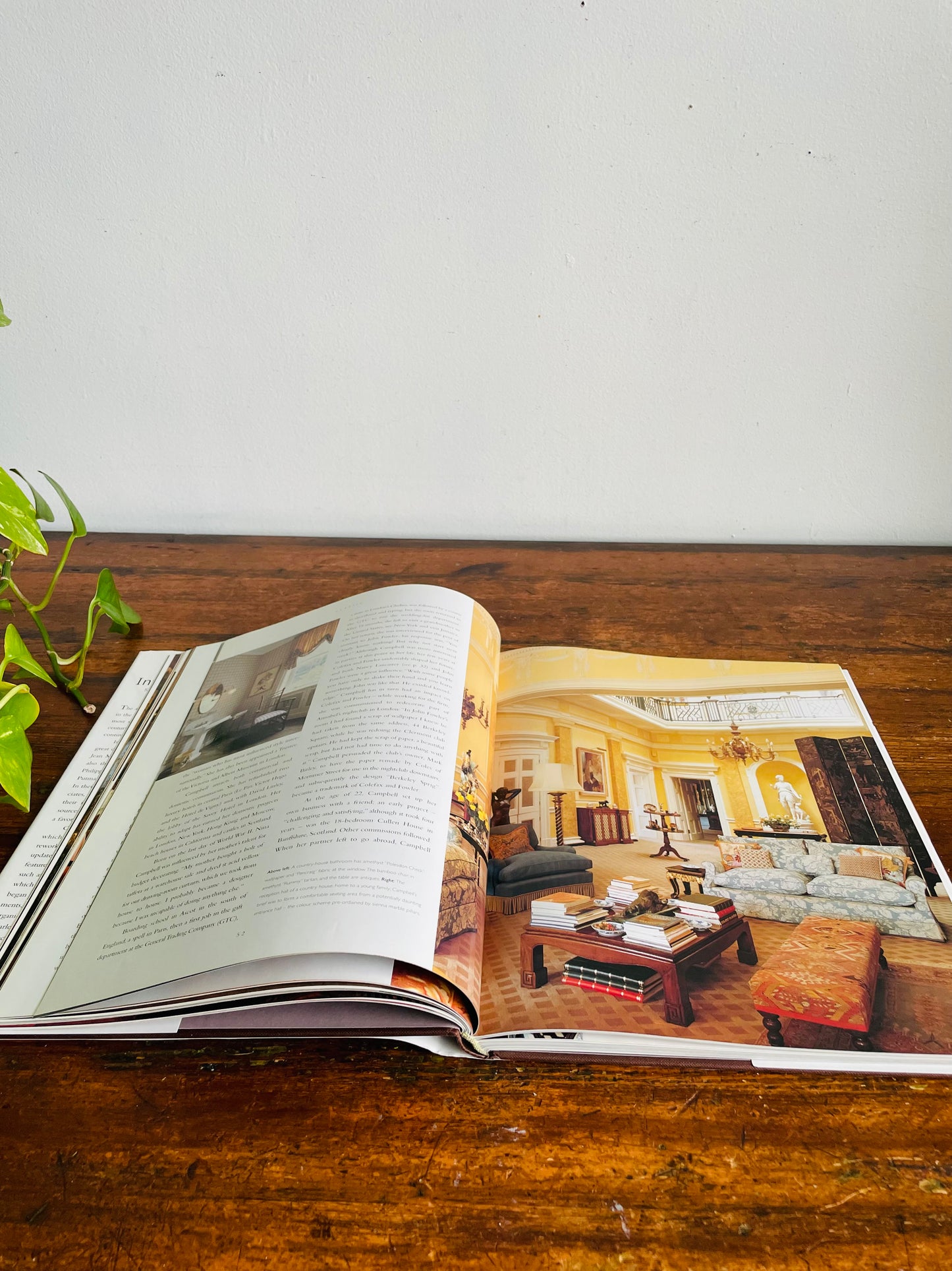 Vintage Influential Interiors: Shaping 20th-Century Style Through Key Interior Designers Hardcover Coffee Table Book by Suzanne Trocmé (1999)