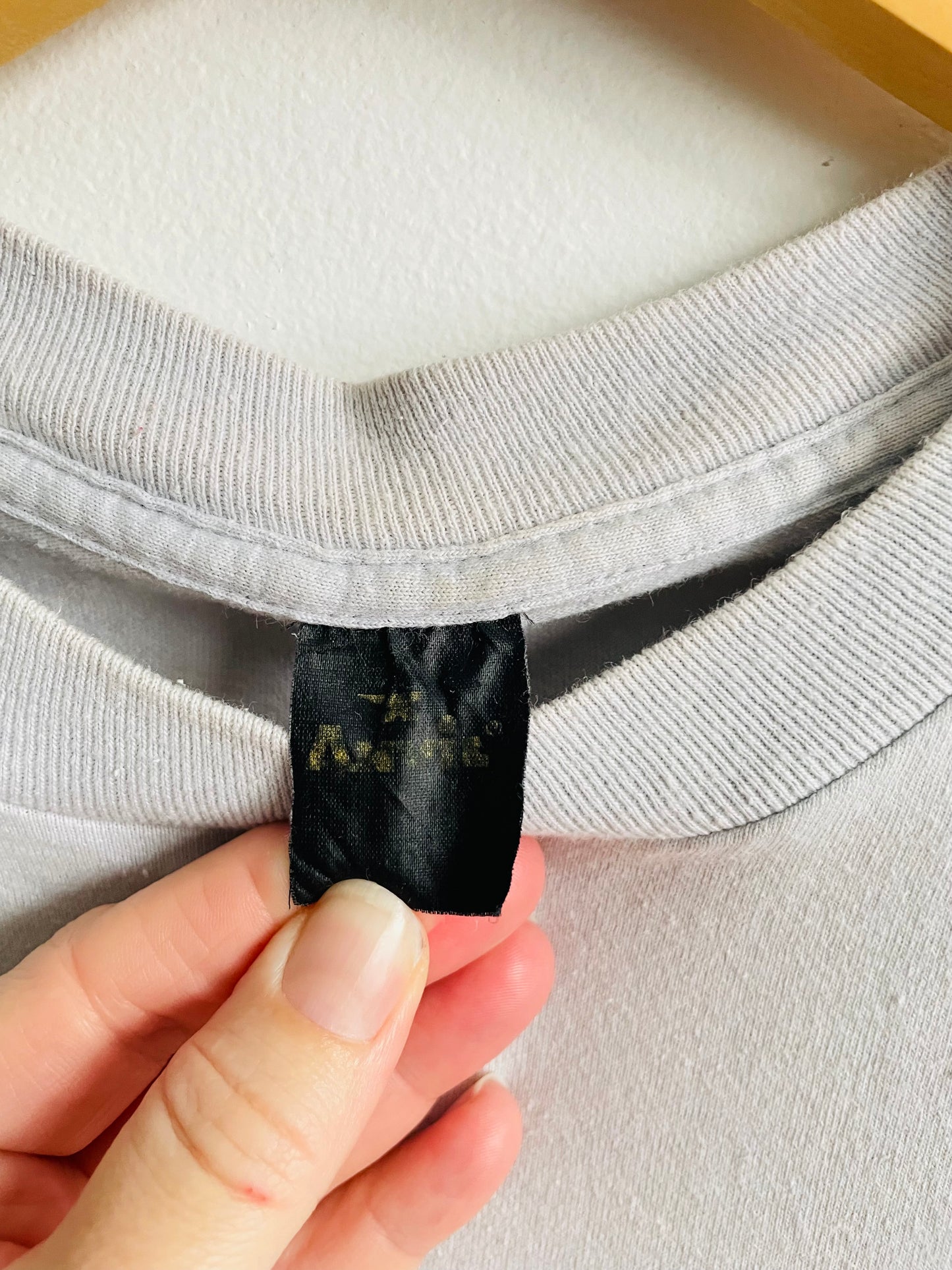 Vintage 1986 Spuds Mackenzie Bud Light Beer - The Original Party Animal T-Shirt - Tropical Surfing Bull Terrier Dog