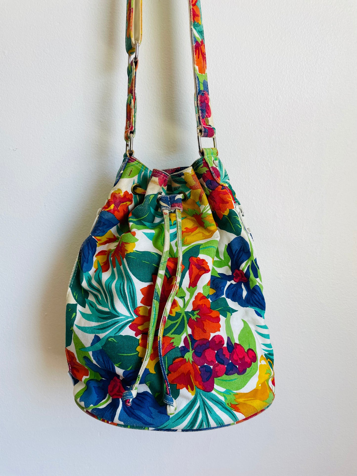 Tropical & Bright Liz Claiborne Accessories 100% Cotton Drawstring Bucket Pouch Purse with Multiple Compartments