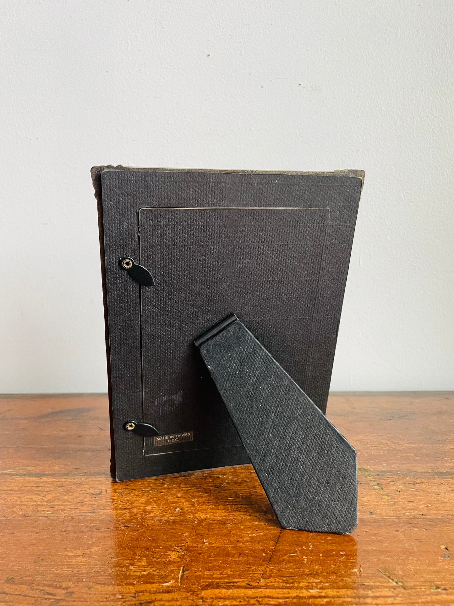 Vintage Gold Picture Frame with Ornate Details & Easel Backing - Made in Taiwan