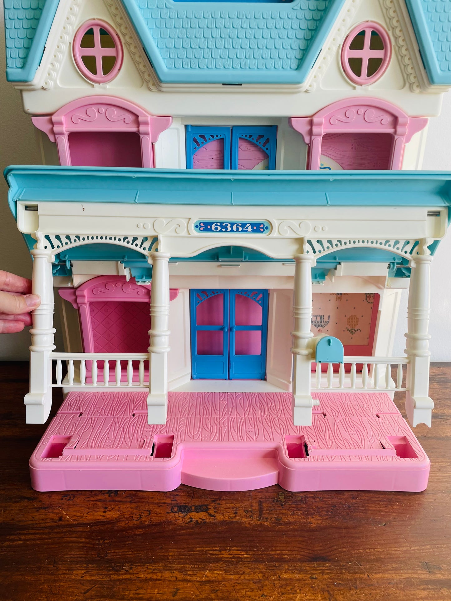 1993 Fisher Price Loving Family Folding Dream Dollhouse 6364 - Includes 15 Accessories - 6 Dolls & 9 Furniture Pieces