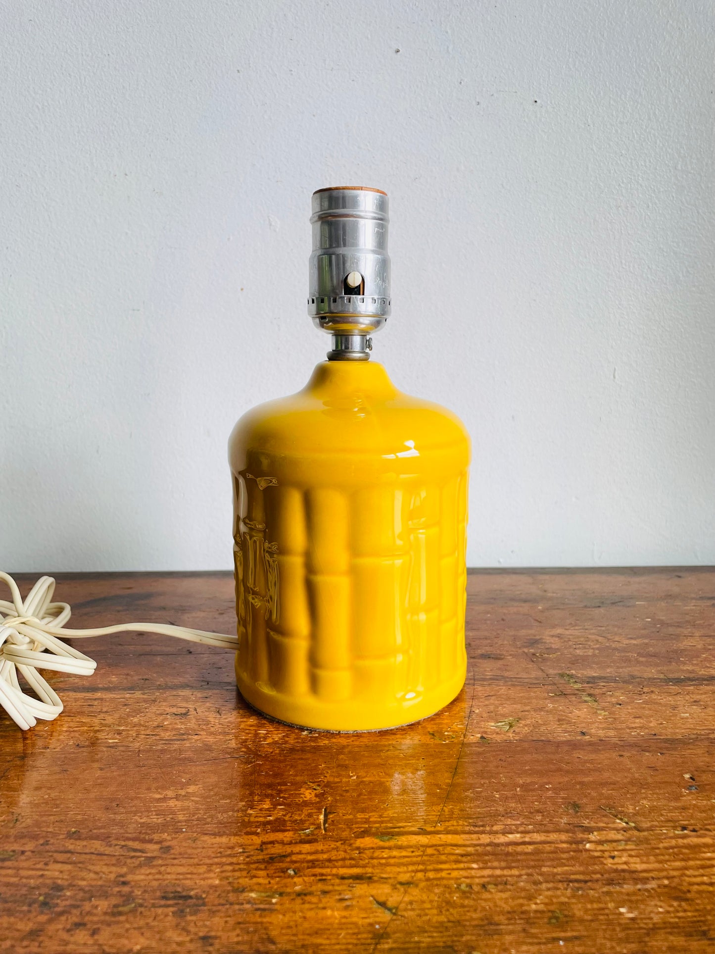 Vintage MCM Leviton Canada Bright & Cheerful Yellow Ceramic Table Lamp with Bamboo Textured Pattern