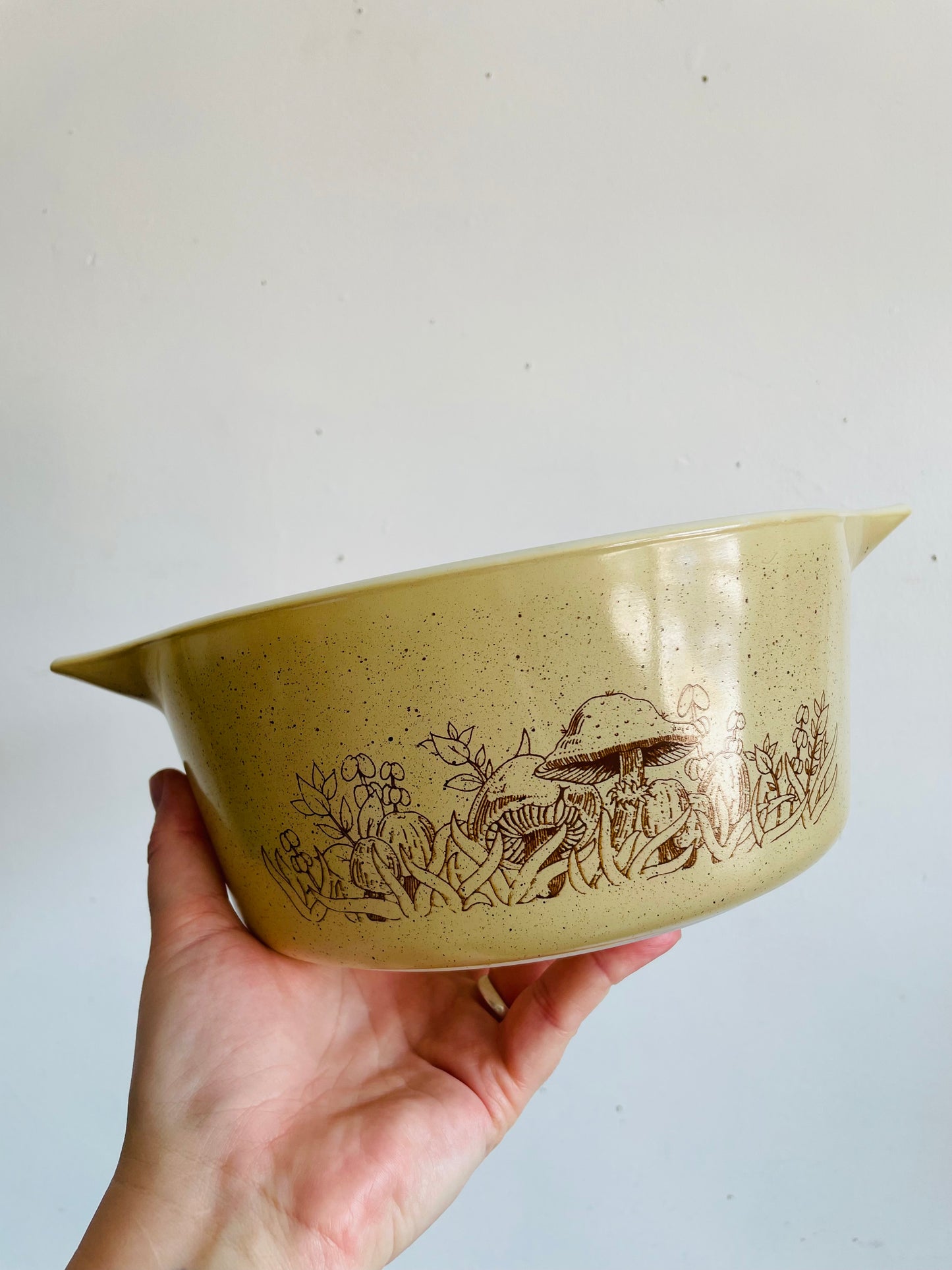 Vintage Pyrex 475-B & 474-B Mushroom Forest Fancies Casserole Mixing Bowl Dishes - Set of 2 - 2.5 & 1.5 Litres