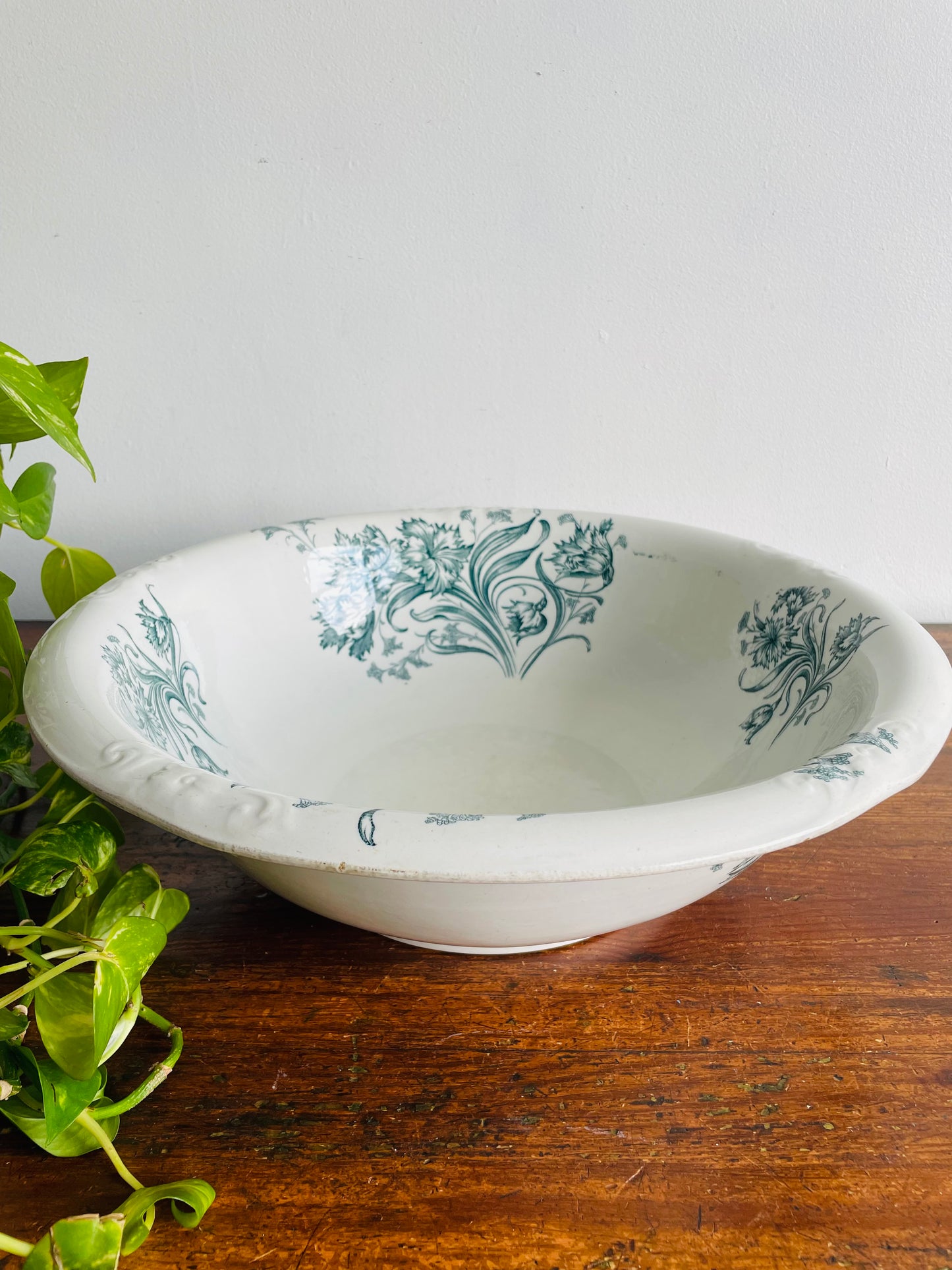 Alejandro Baker & Co. England Giant Ironstone Wash Basin Bowl with Blue Flower Pattern