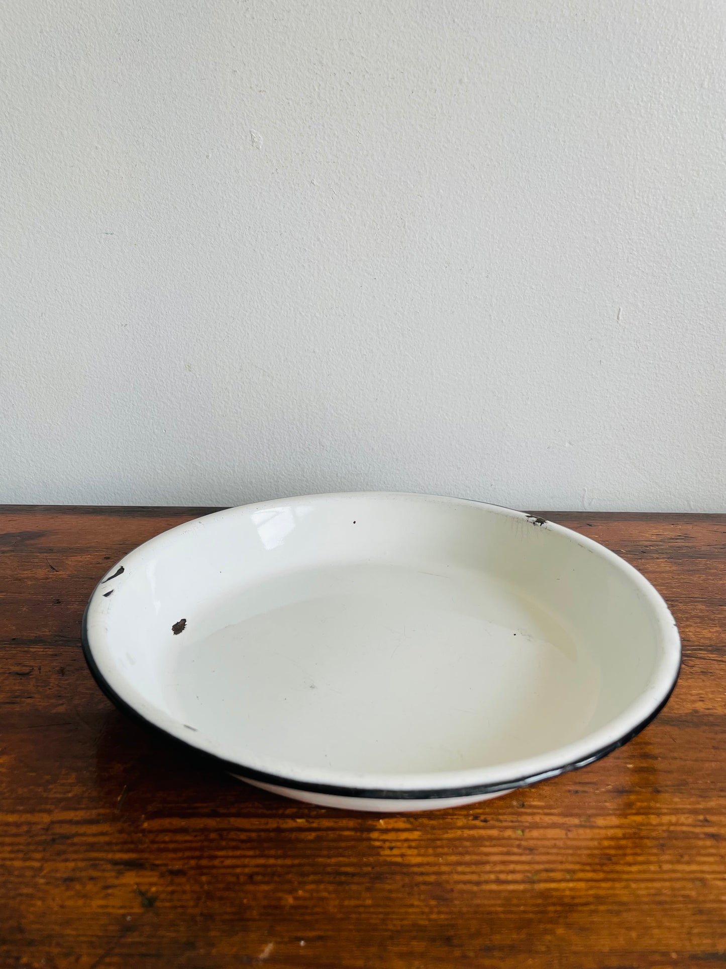 White Enamelware Pie Dish Plate with Black Rim