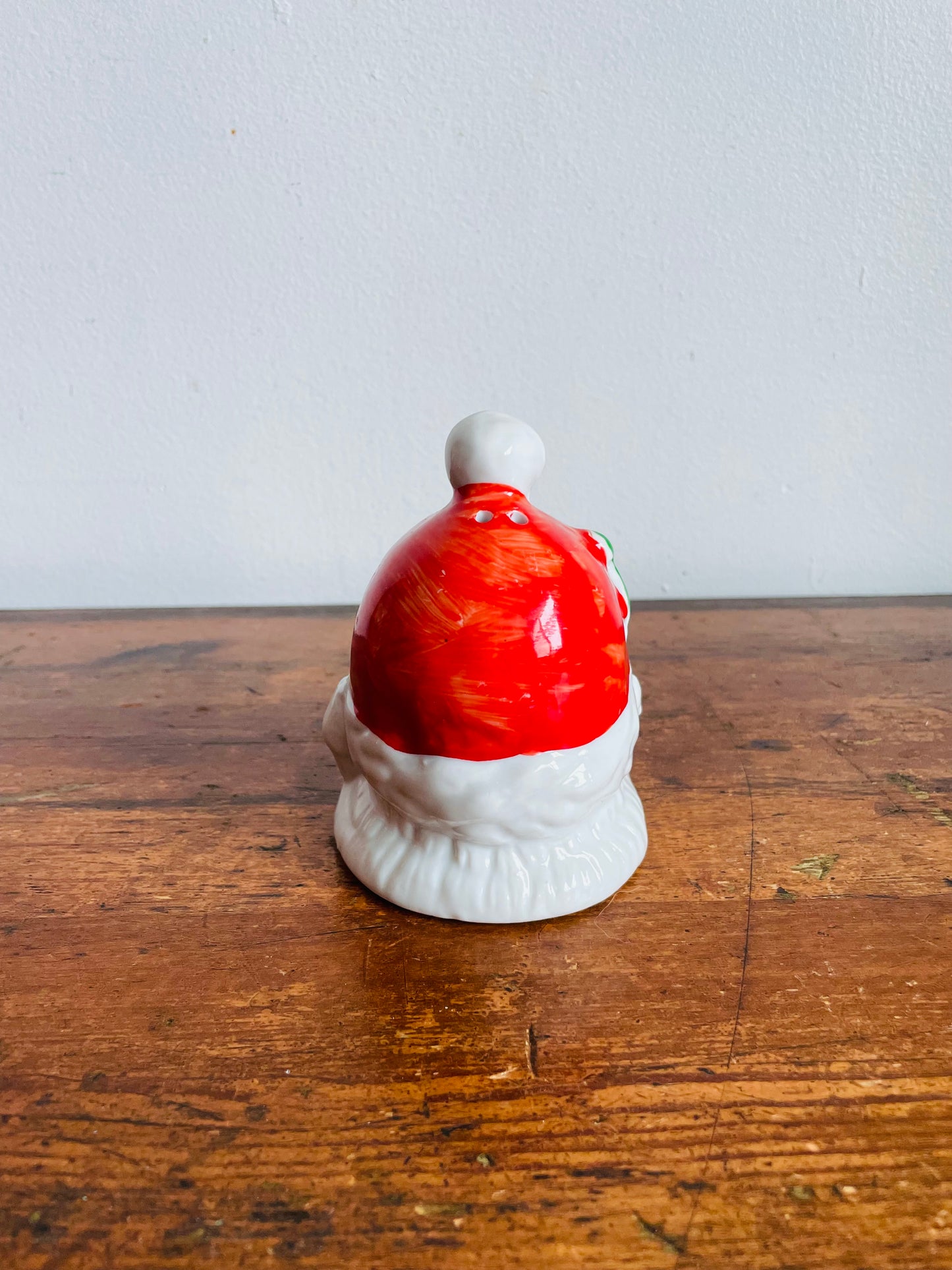 Vintage Giftcraft Taiwan Ceramic Winking Santa Claus with Pipe Figurine