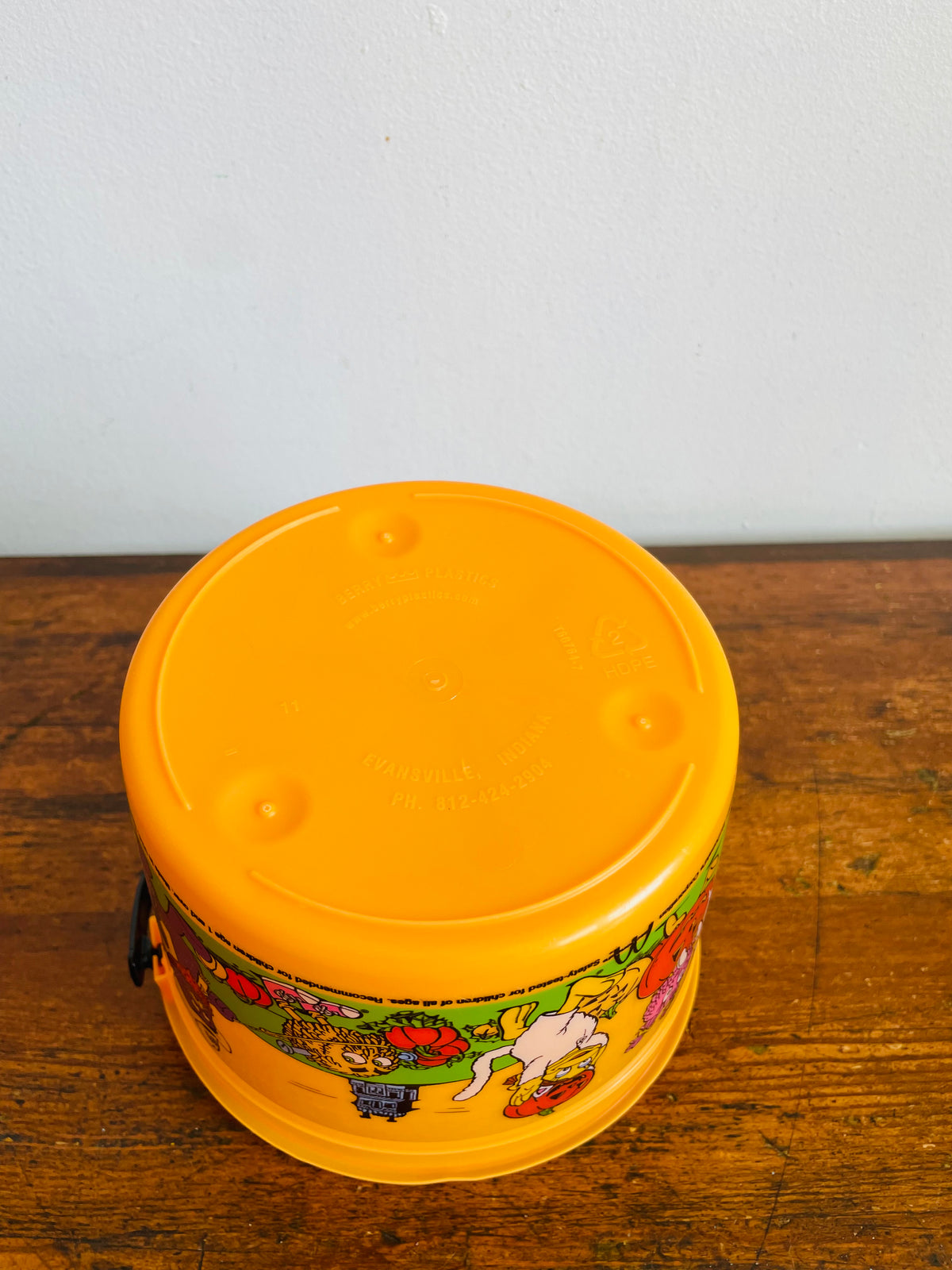 Vintage 2001 McDonald's Orange Plastic Trick or Treat Halloween Bucket with Bat Handle #2