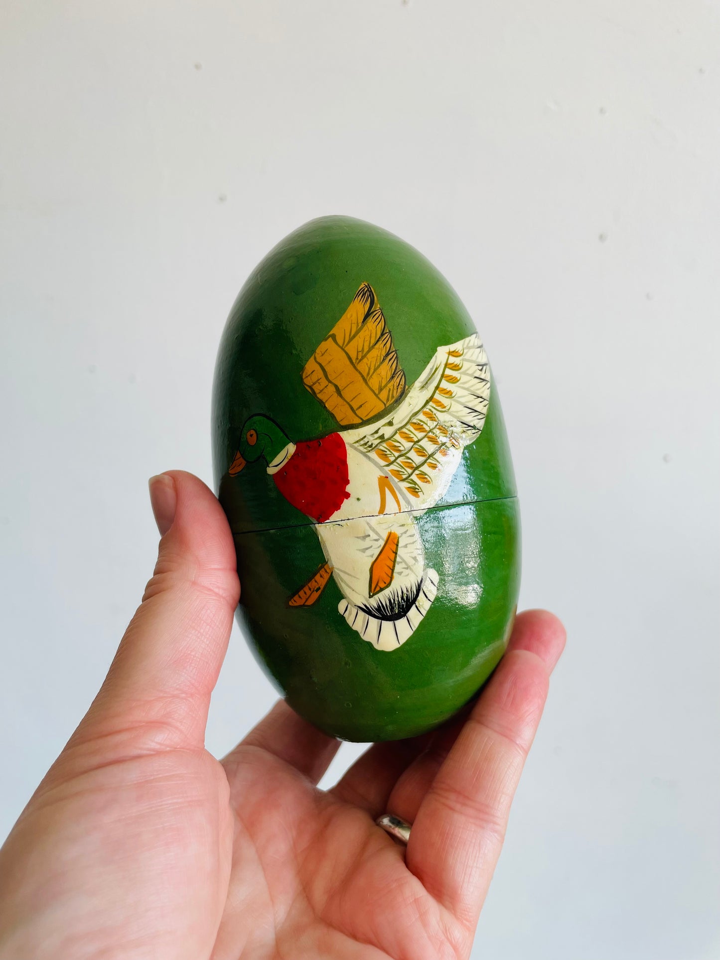 Vintage Matryoshka-Style Nesting Eggs - Painted Green with Duck Birds in Flight Graphics - Set of 5
