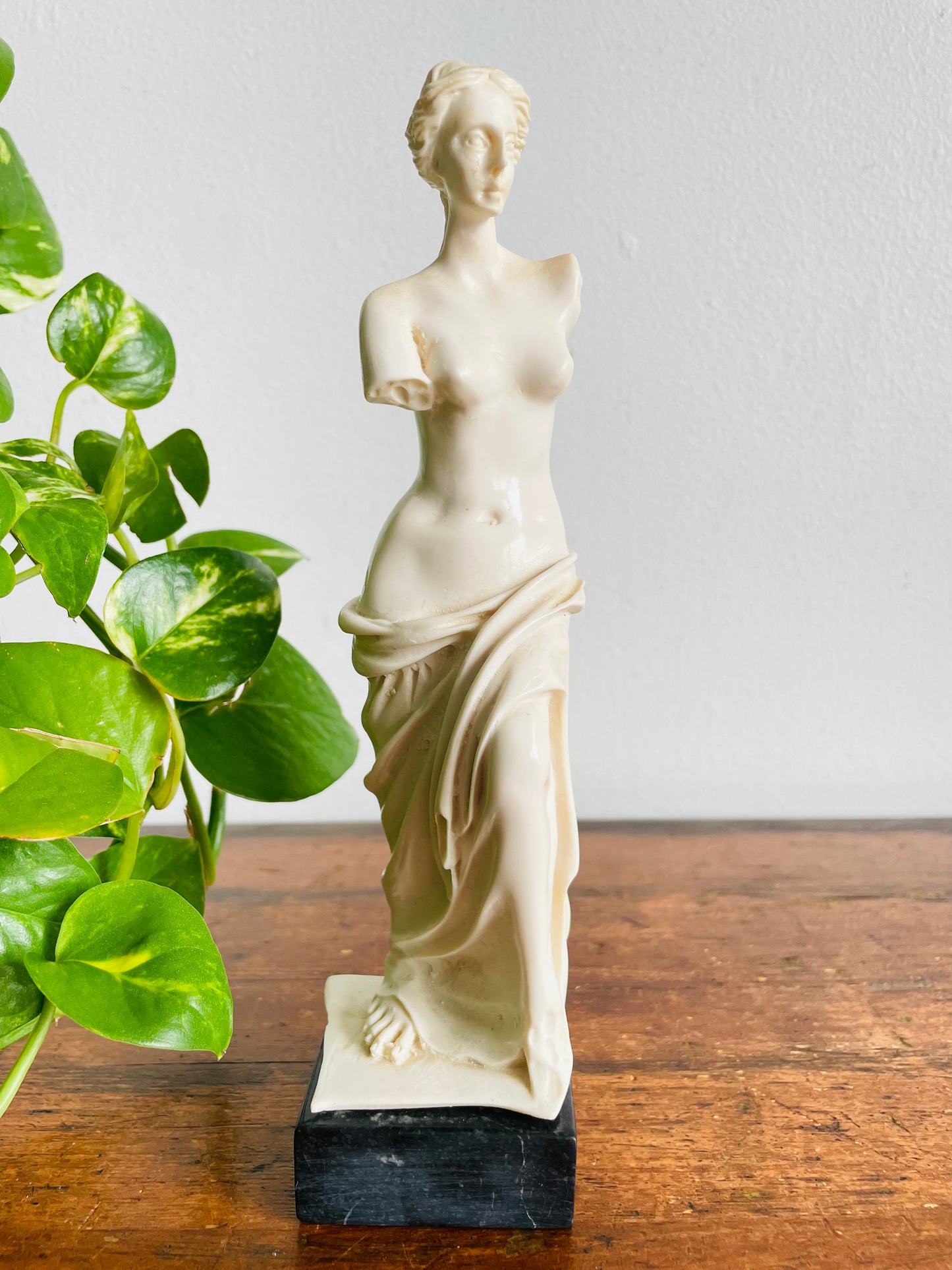 Vintage Reproduction Venus de Milo Nude Female Statue