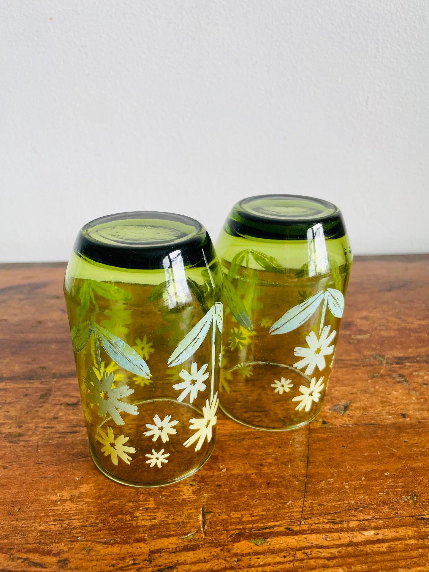 Vintage Green Glass Juice Glasses with Fun Daisy Flower Design - Set of 2