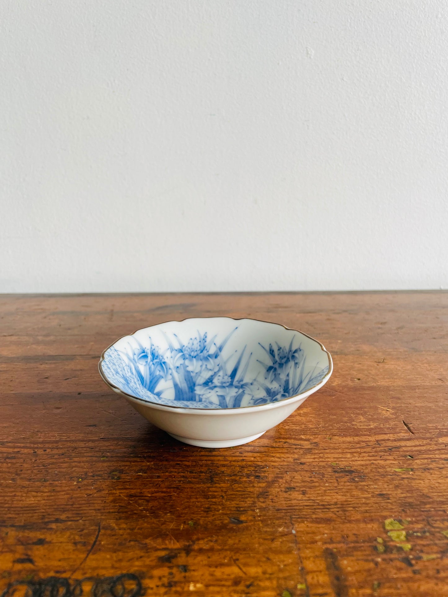 Japanese Trinket Bowl Dish with Blue Flower Design