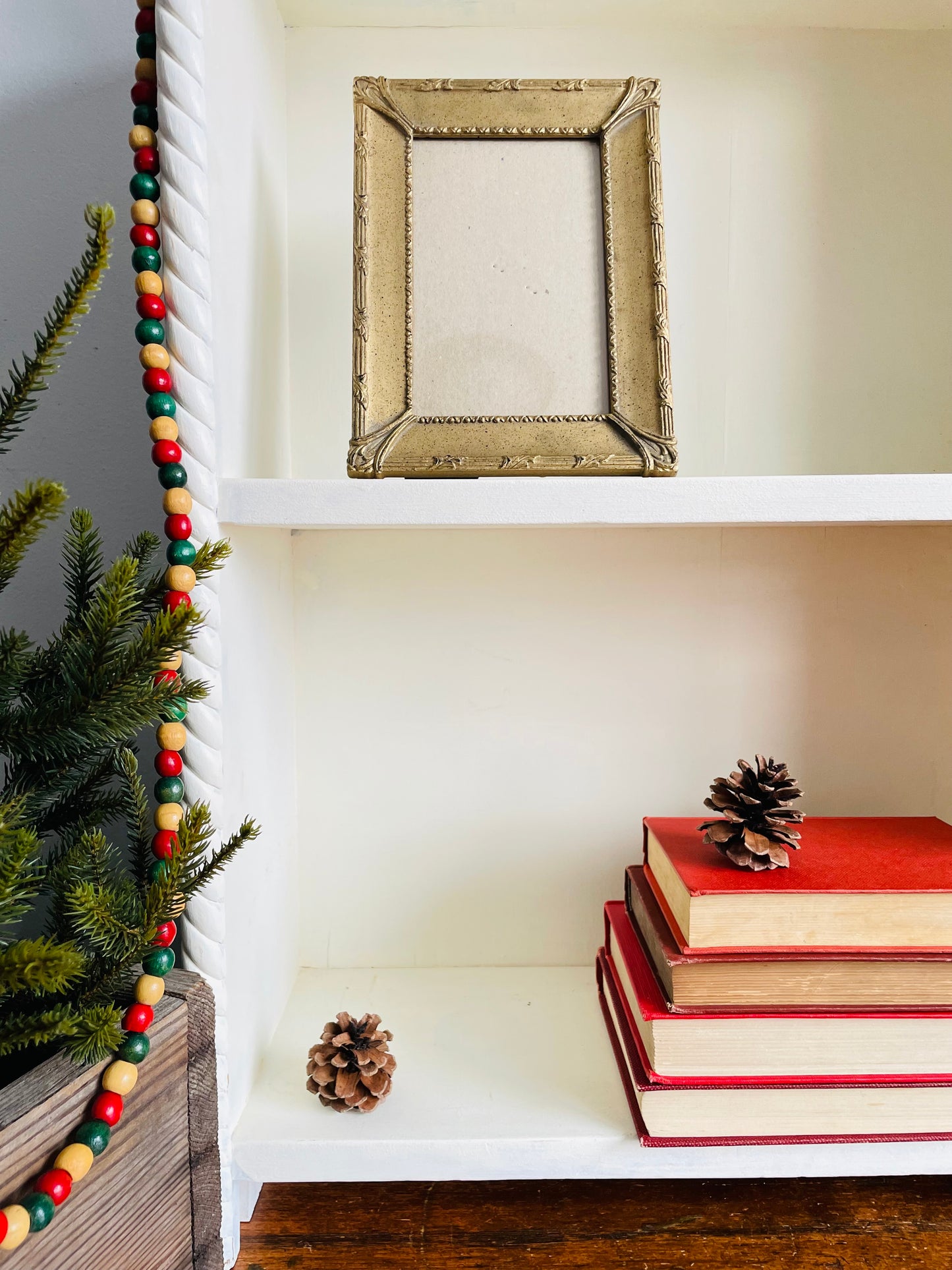 Vintage Gold Picture Frame with Ornate Details & Easel Backing - Made in Taiwan