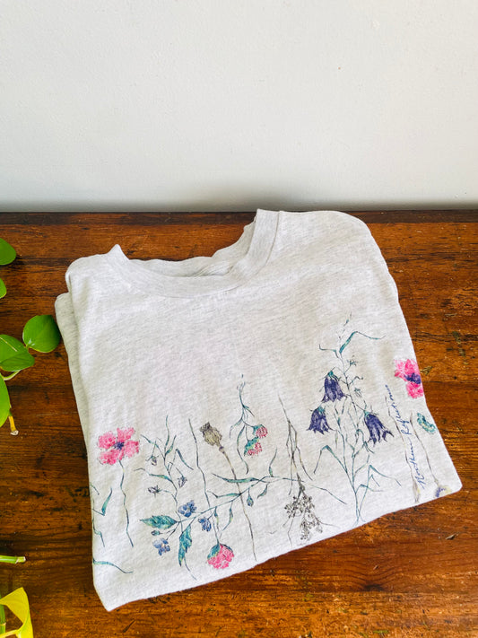 Vintage Northern Reflections 100% Cotton Pale Grey T-Shirt with Double-Sided Wildflower Scene - Oversized Large - Made in Canada