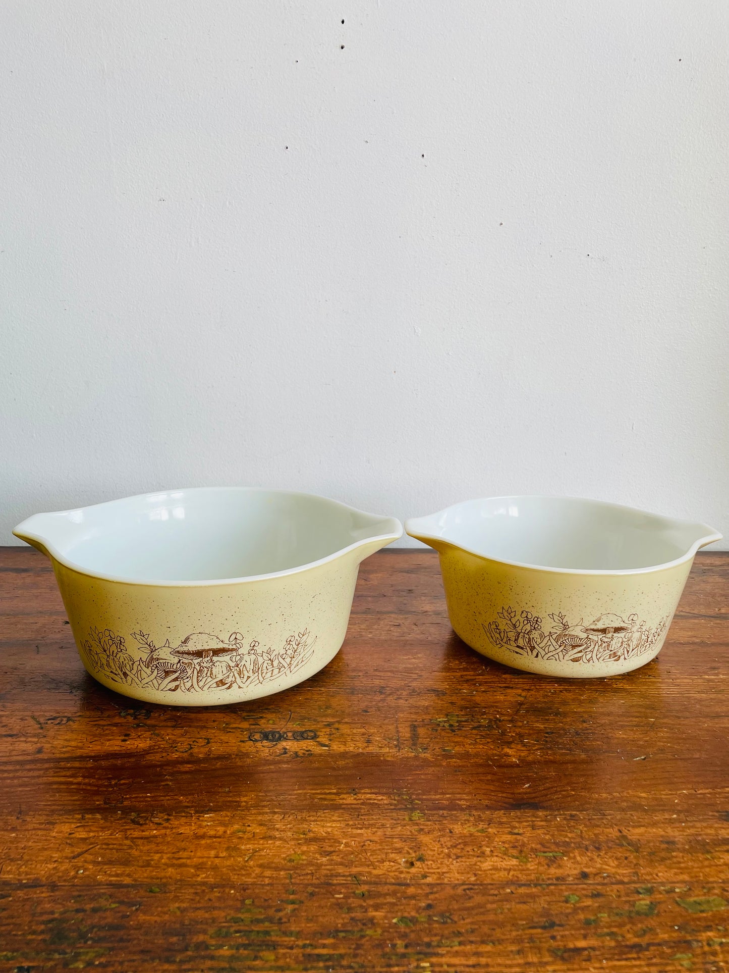 Vintage Pyrex 475-B & 474-B Mushroom Forest Fancies Casserole Mixing Bowl Dishes - Set of 2 - 2.5 & 1.5 Litres