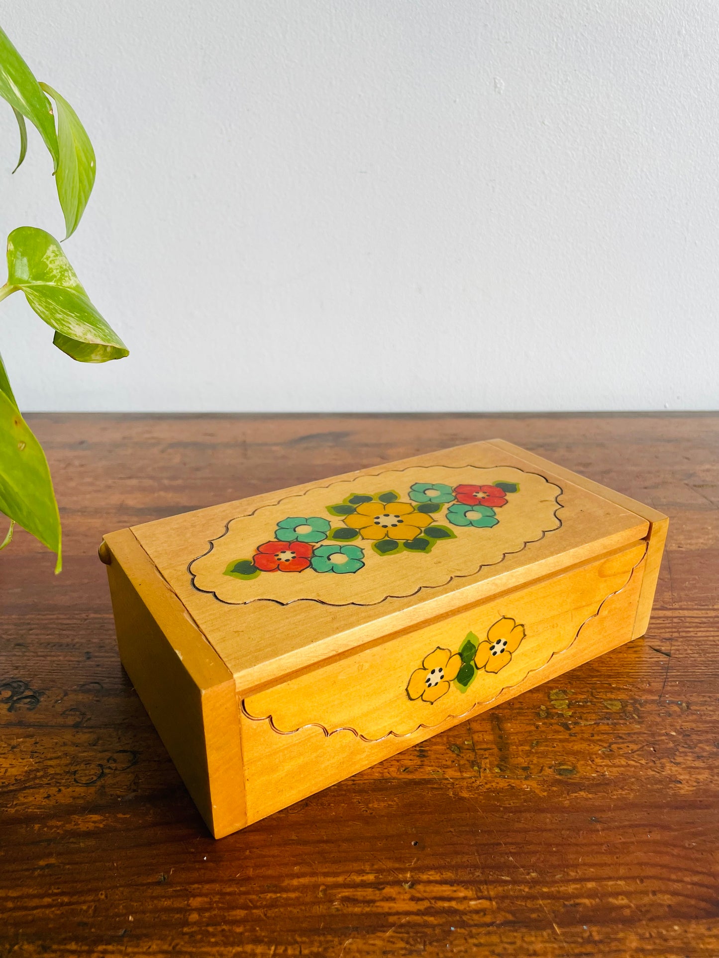 Russian Folk Art Wood Jewellery Box with Hinged Lid & Hand Painted Flower Design