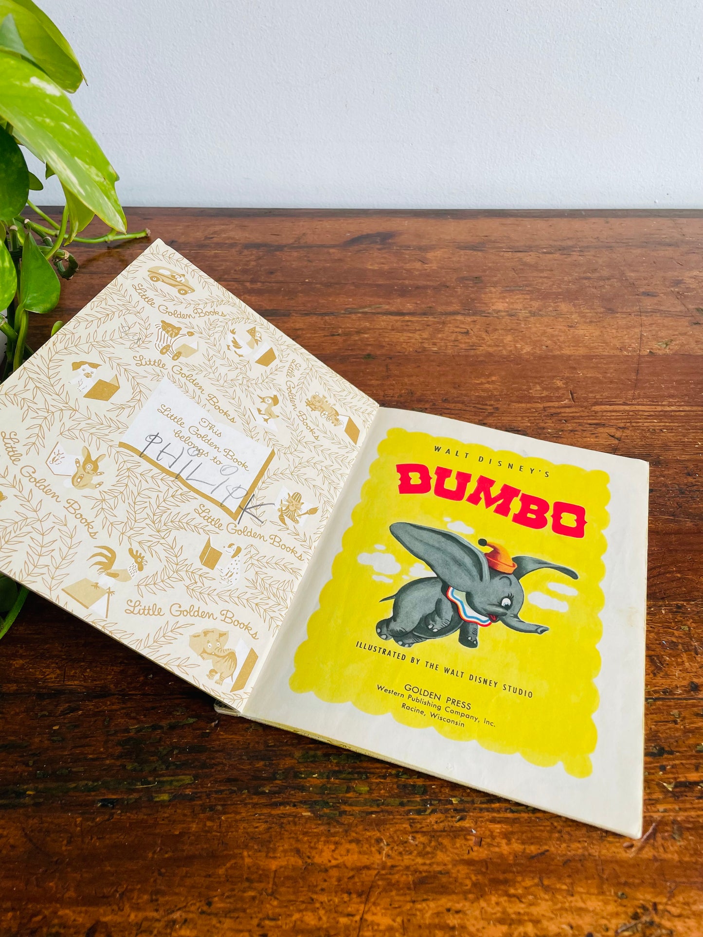 Vintage A Little Golden Book - Walt Disney's Dumbo- Hardcover (1982)