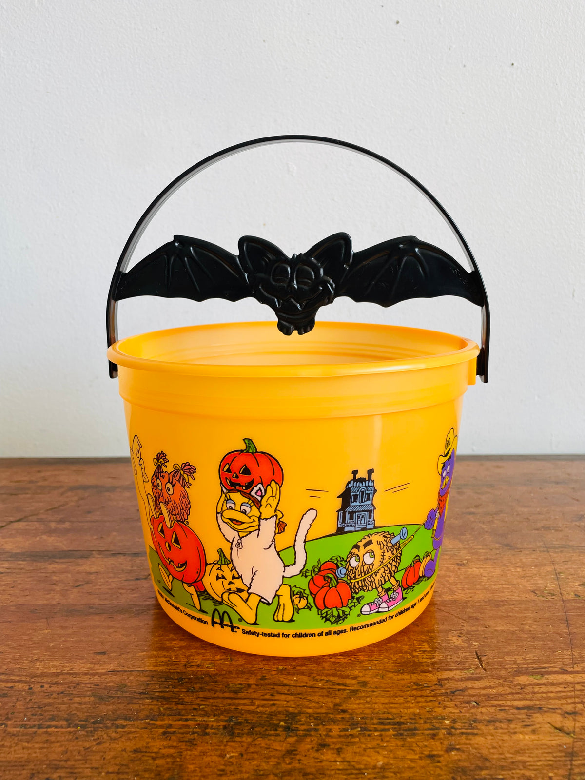 Vintage 2001 McDonald's Orange Plastic Trick or Treat Halloween Bucket with Bat Handle #2