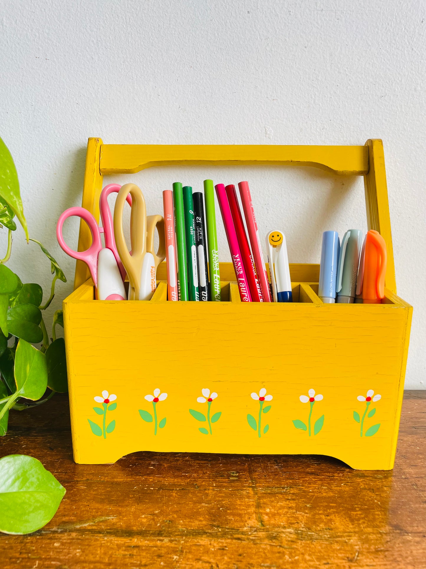 Vintage 1984 Teleflora Bright & Cheerful Yellow with White Flowers Wood Organizer Caddy with Swing Handle & 5 Compartments - Made in Taiwan