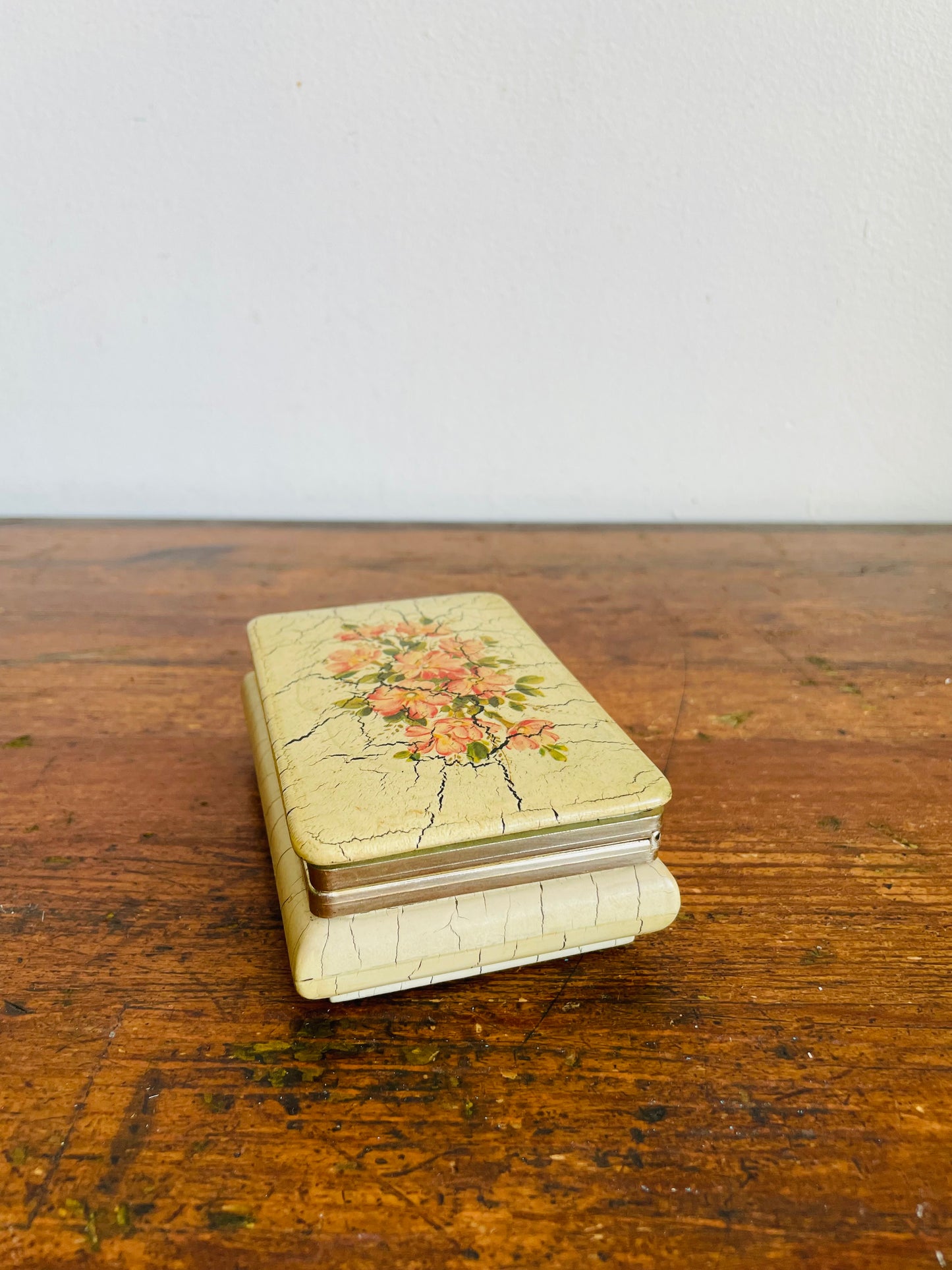 Vintage Crackled Cream Jewellery Trinket Box with Hinged Lid & Pink Flower Design
