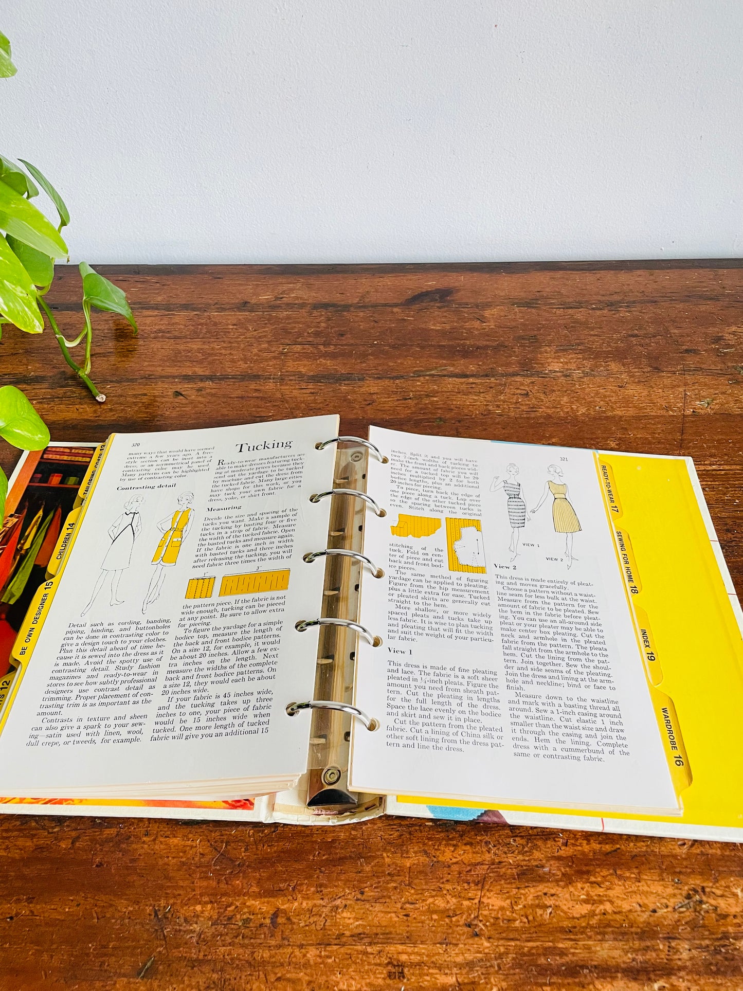 Vintage Better Homes & Gardens Sewing Book Binder (1970)