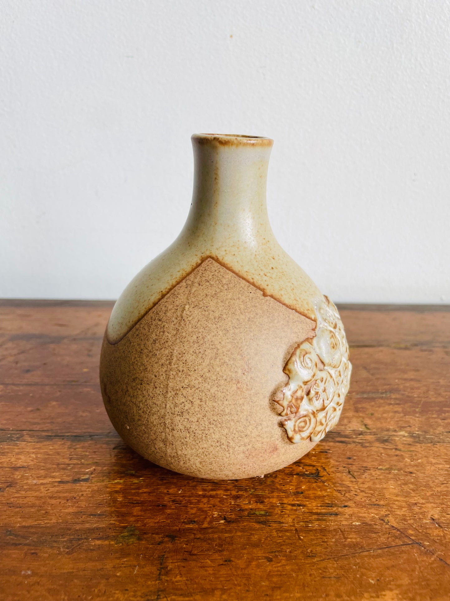 Vintage Takahashi Pottery Vase with Beautiful Natural Spiral Shell Pattern - Crafted in Japan & Distributed by Amram's Toronto, Canada