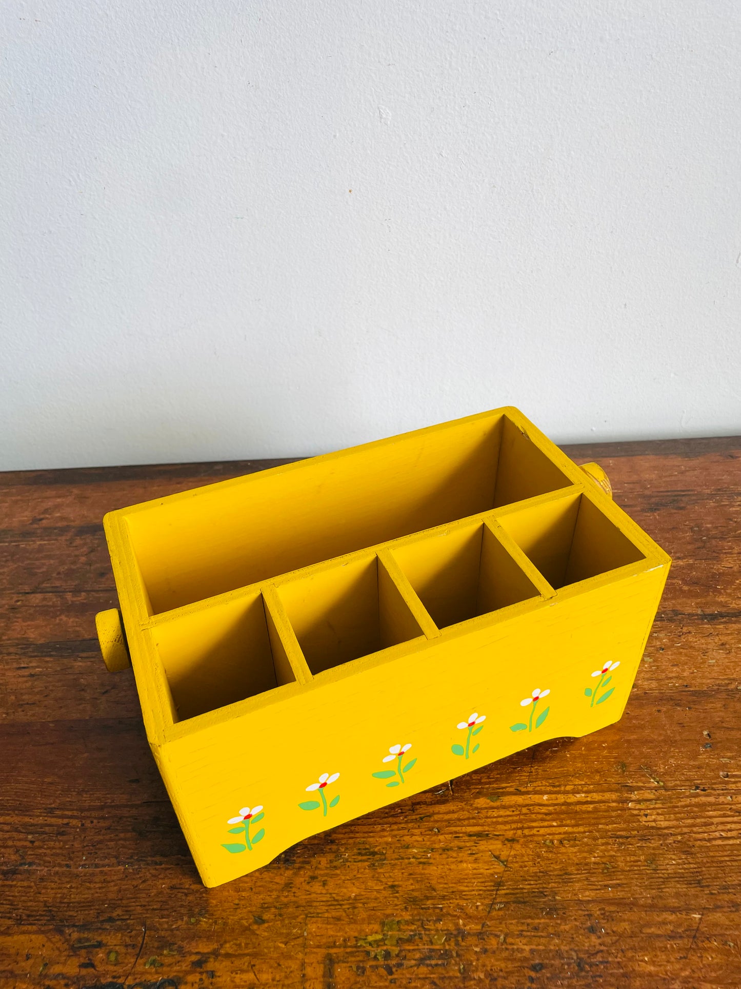 Vintage 1984 Teleflora Bright & Cheerful Yellow with White Flowers Wood Organizer Caddy with Swing Handle & 5 Compartments - Made in Taiwan
