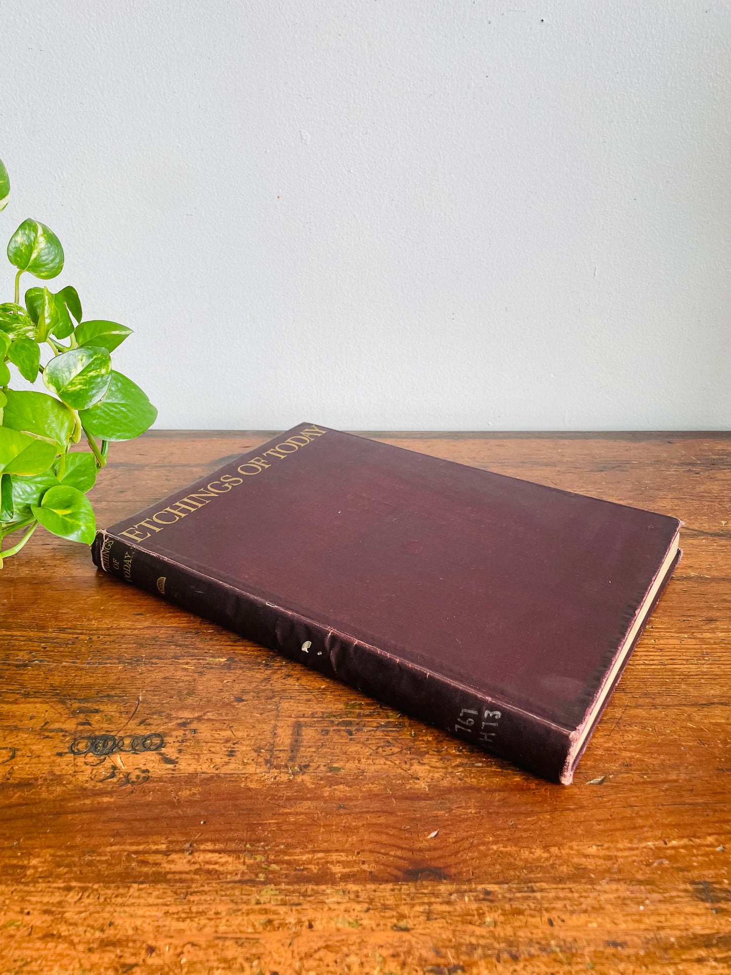 Vintage Etchings of Today Hardcover Art Book with 120 Plate Photogravure Pictures (1930s) Printed & Engraved in Great Britain by Herbert Reiach Ltd.