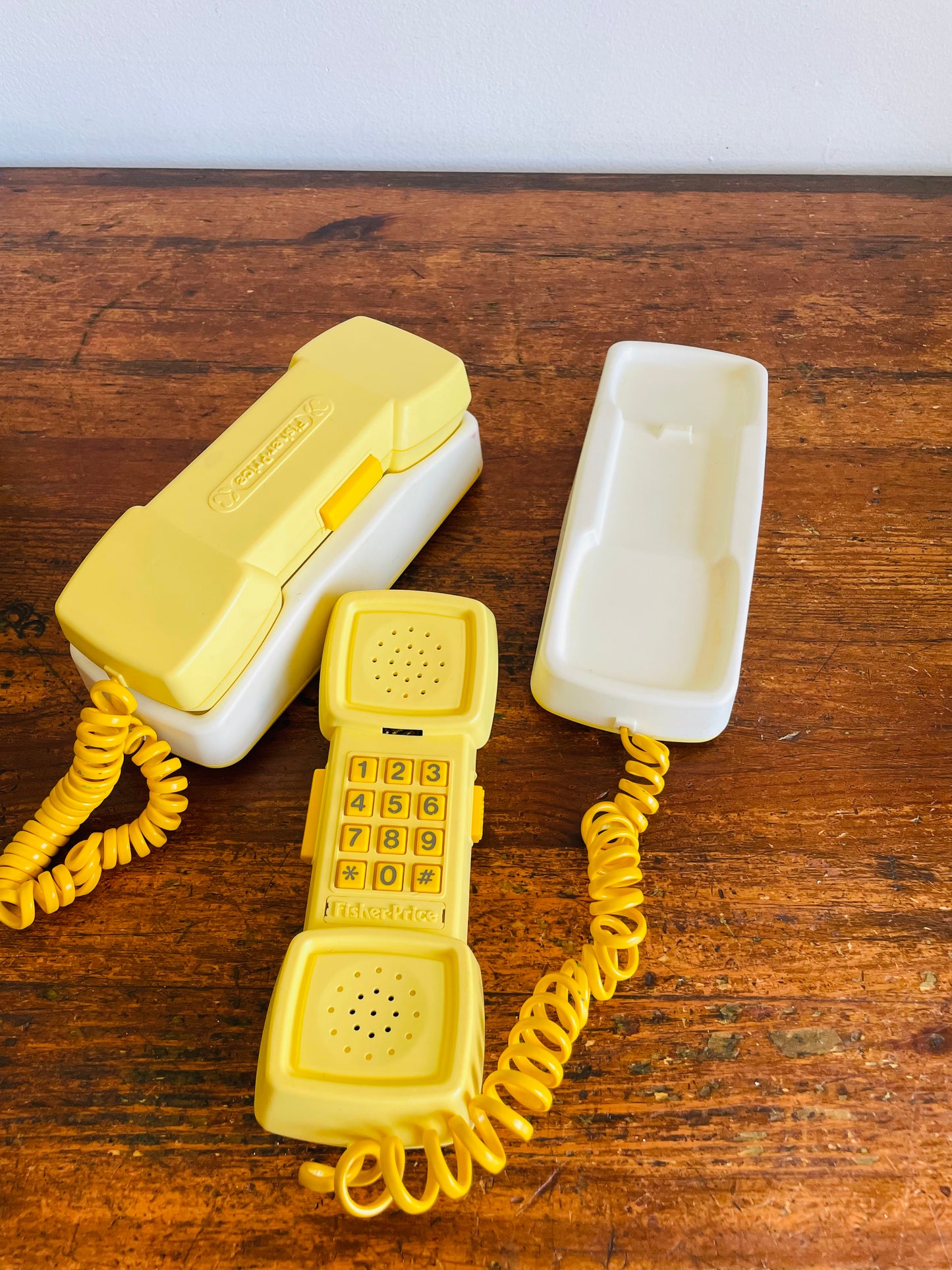 Vintage 1984 Fisher Price Toys #814 Phone Friends - Set of 2 - Take 9 Volt Batteries (Not Included) - Partially Works - Please Read