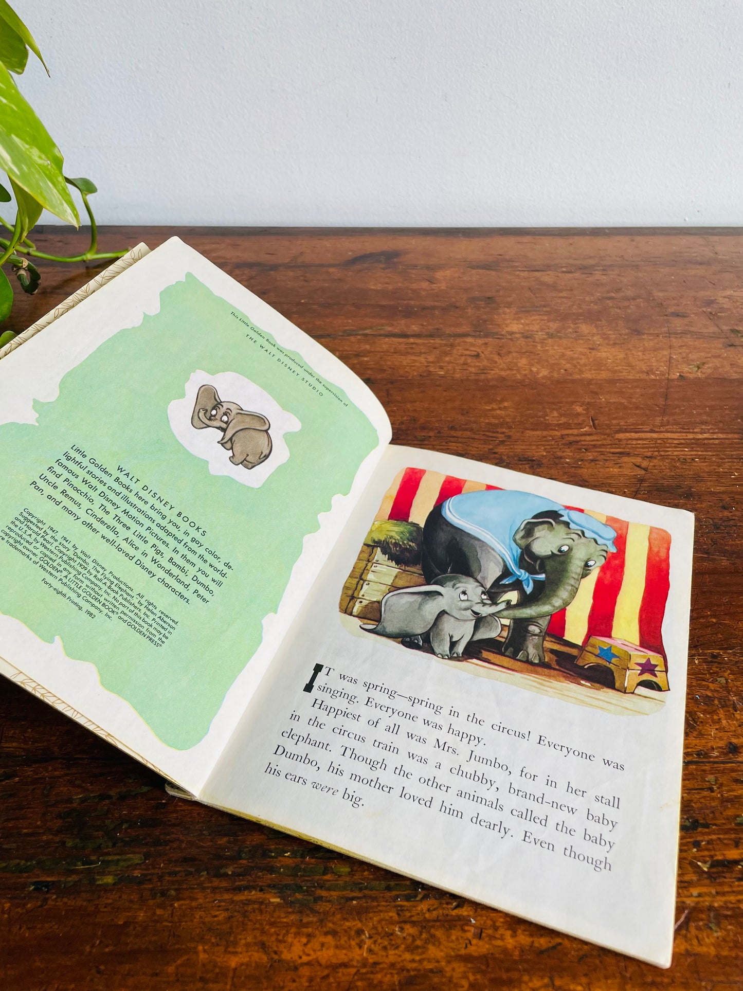 Vintage A Little Golden Book - Walt Disney's Dumbo- Hardcover (1982)