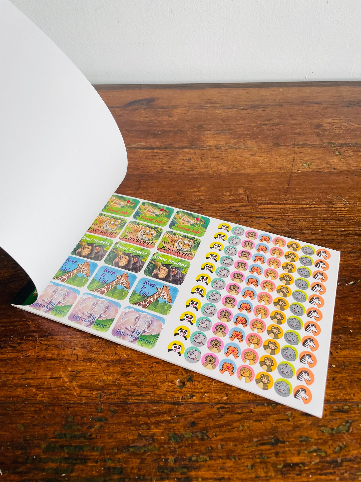 Brand New Vintage School Teacher Classroom Supplies - Eureka Animal Sticker Book - Includes 528 Stickers / 8 Sheets