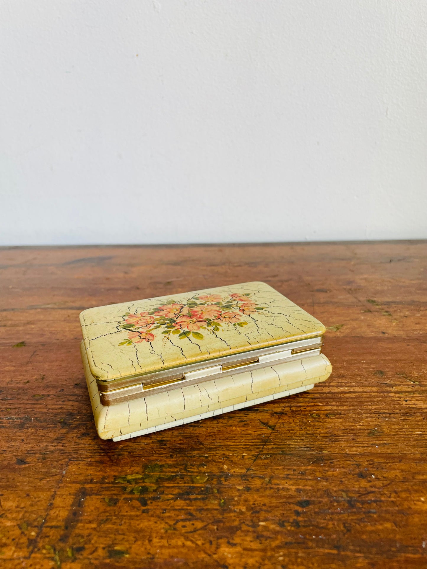 Vintage Crackled Cream Jewellery Trinket Box with Hinged Lid & Pink Flower Design
