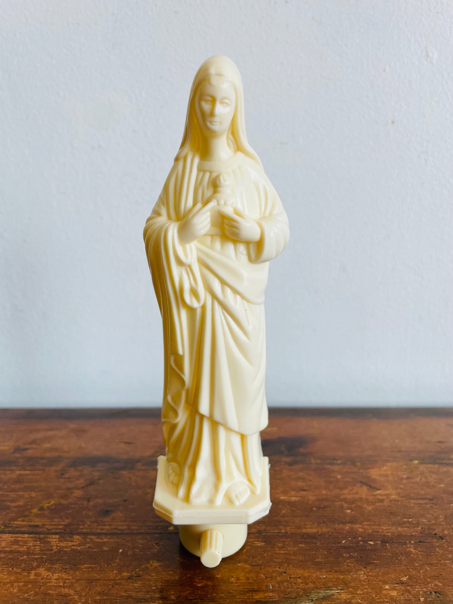 Vintage Molded Plastic Mary Night Light - Includes Brand New Bulb - Tested / Works!